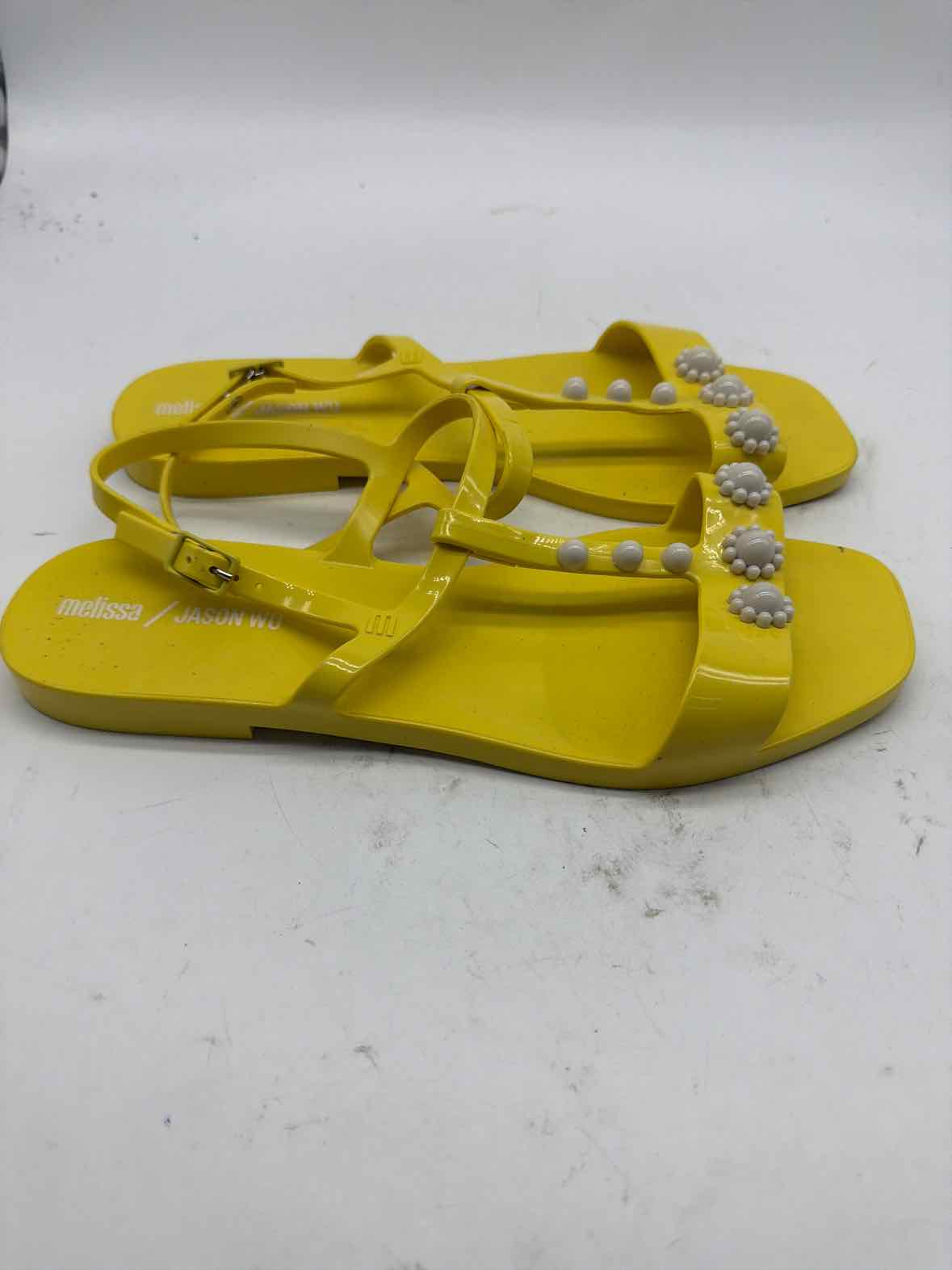 Pre-Owned Melissa + Jason W Yellow Size 10 Jelly Thong Sandals | True Fashionistas.