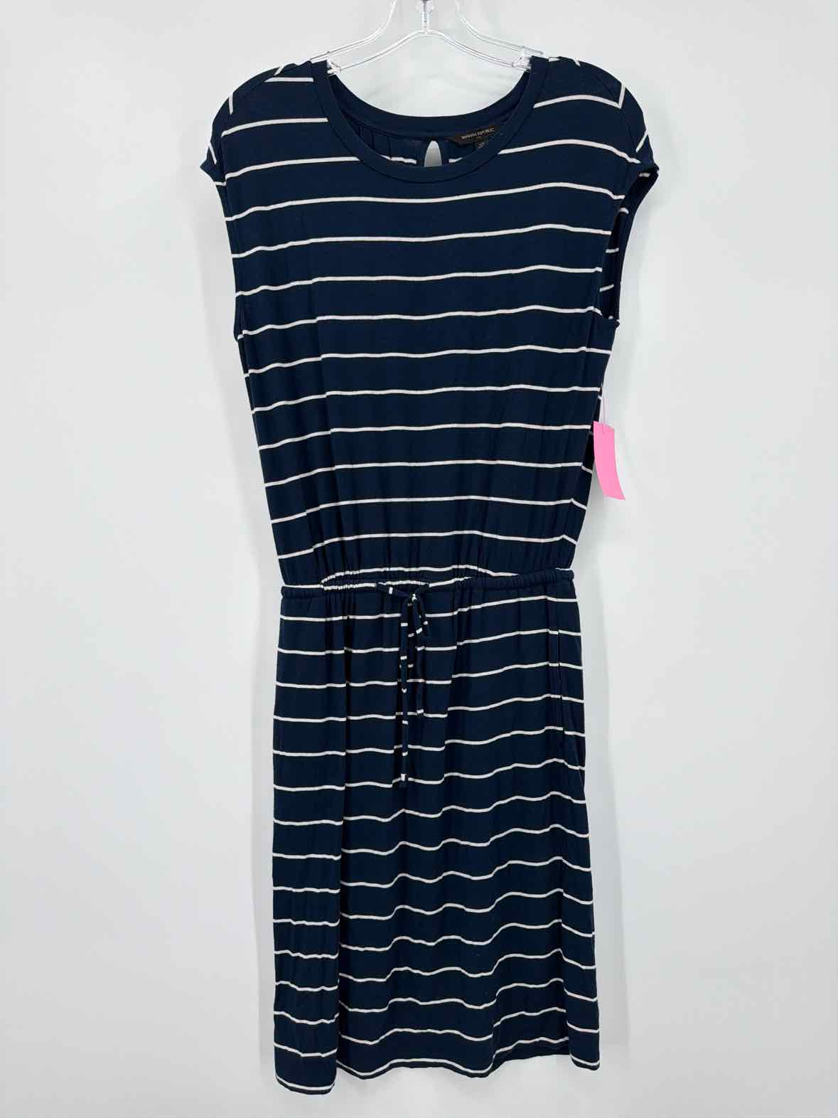 Pre-Owned Banana Republic Navy Size XS Midi Sleeveless Dress | True Fashionistas.