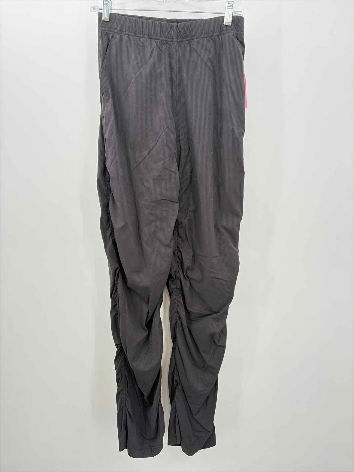 Lululemon Black Size Medium Joggers Athletic Pants | True Fashionistas.
