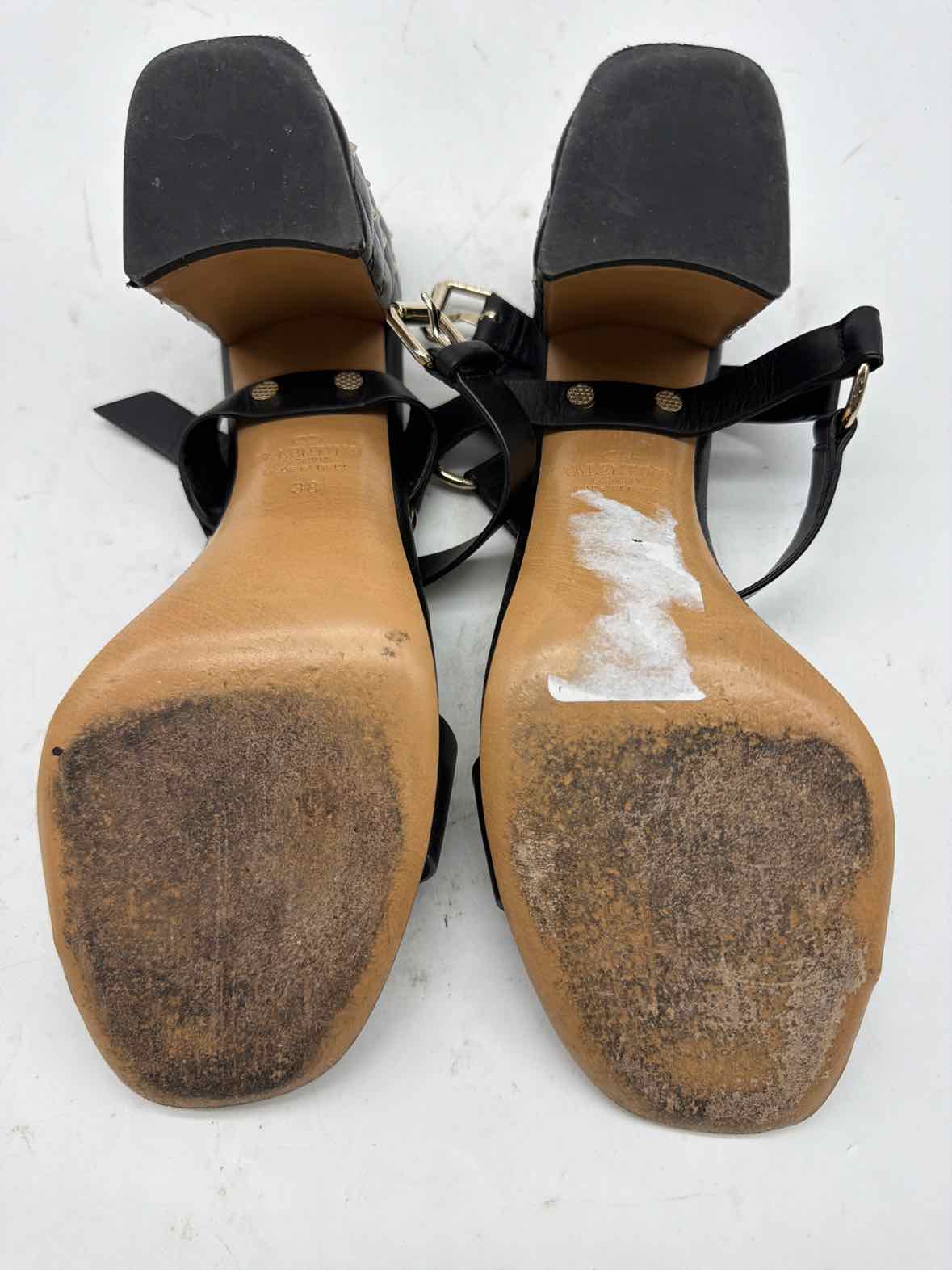 Pre-Owned Valentino Black Size 38 Block Heel Heels | True Fashionistas.