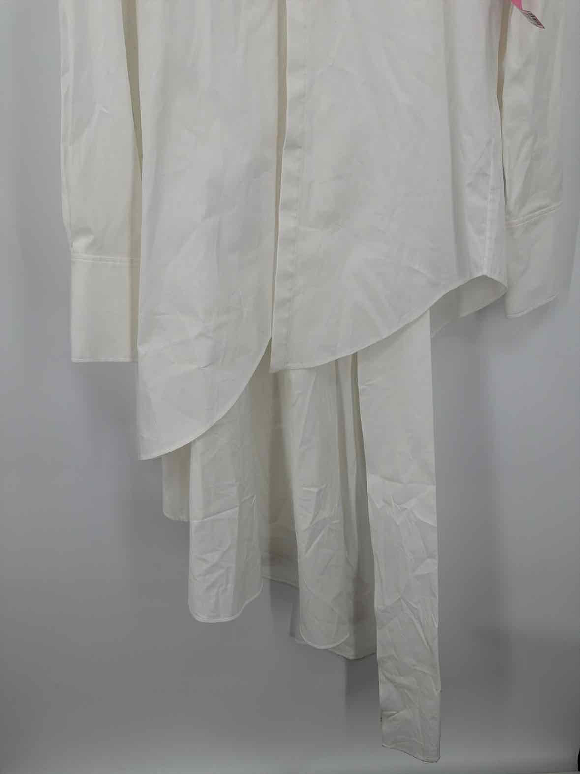 Pre-Owned Oscar de la Renta White Size 10 Button Down | True Fashionistas.