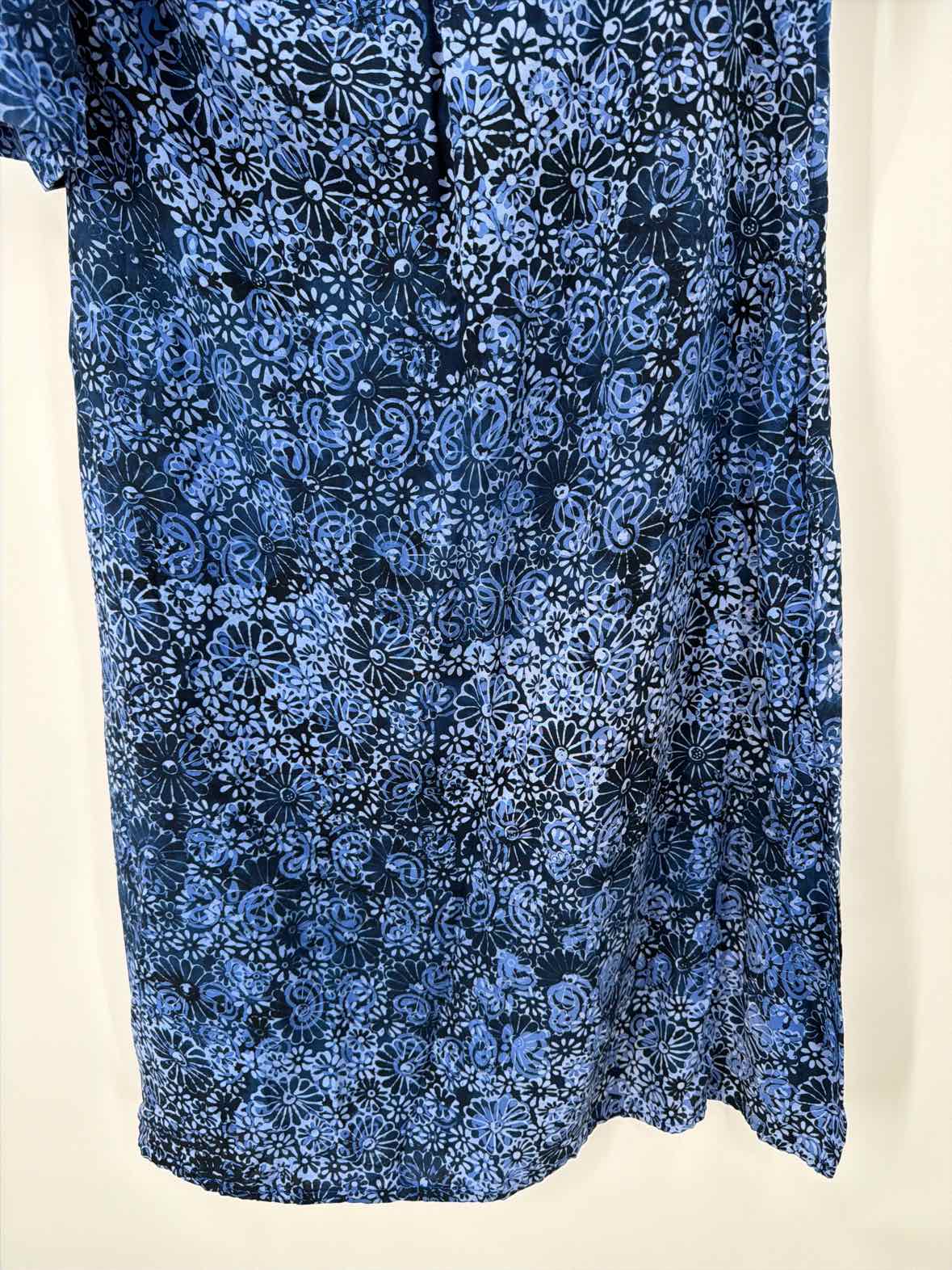 Pre-Owned Made On Earth Blue Size Small Long Long Sleeve Dress | True Fashionistas.