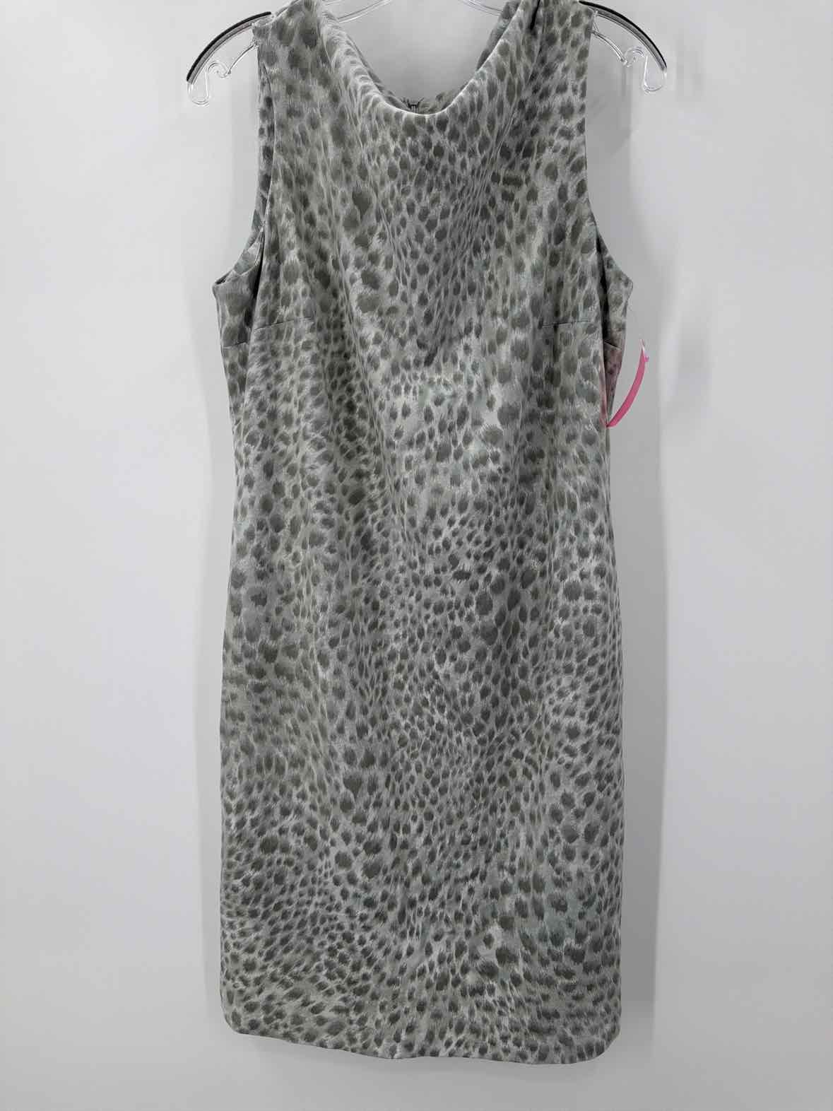 Pre-Owned J Mclaughlin Grey Size XL Short Sleeveless Dress | True Fashionistas.