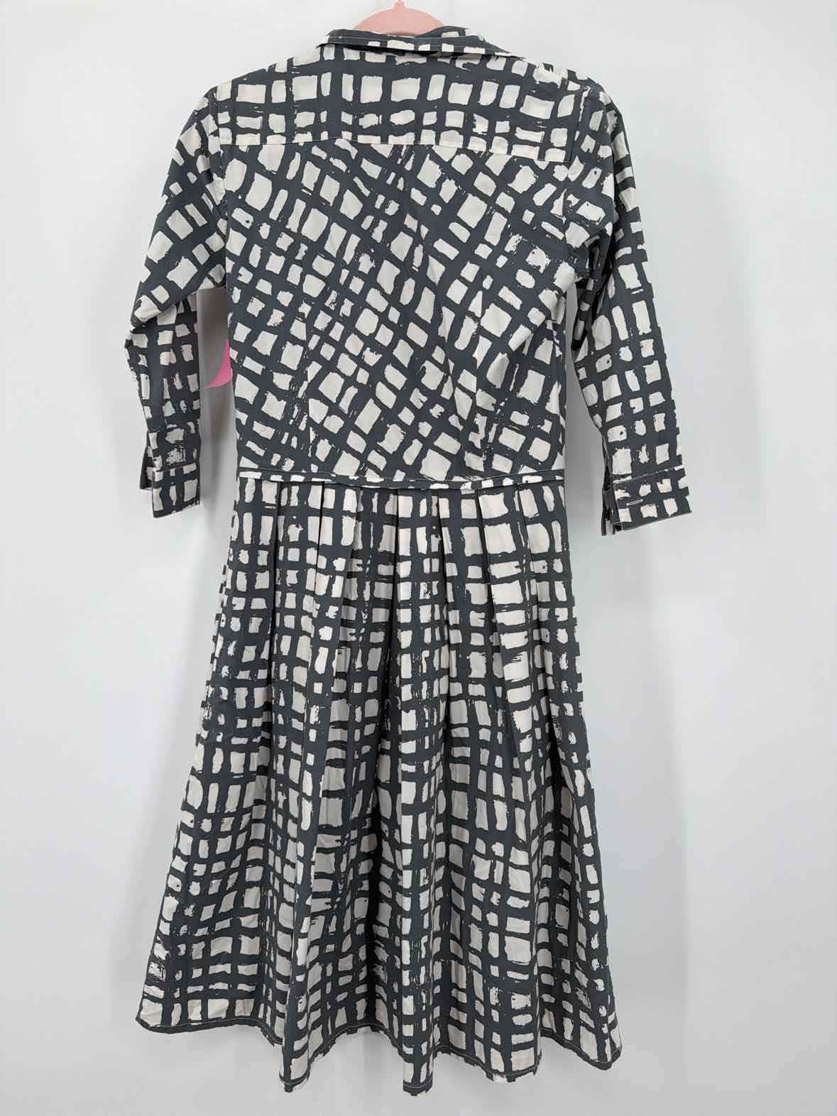 Pre-Owned Samantha Sung Grey Size 6 Short Long Sleeve Dress | True Fashionistas.