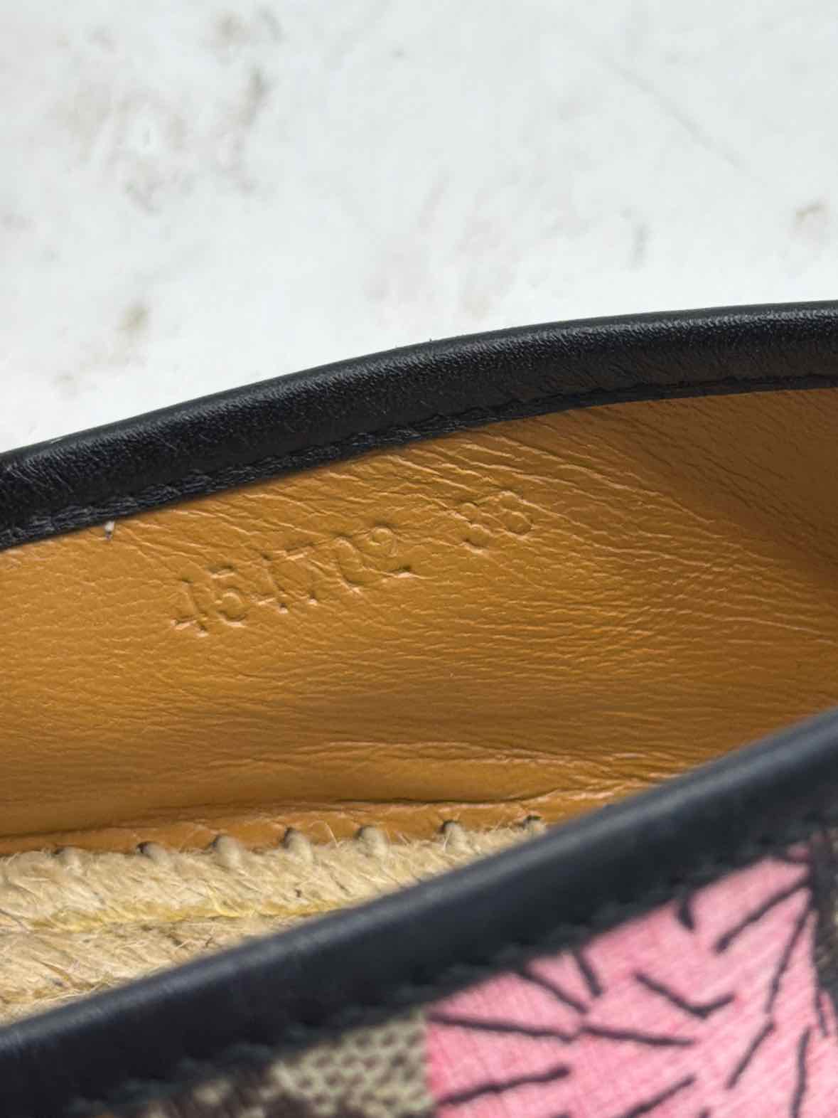 Pre-Owned Gucci Tan Size 8 Bengal Tiger Espadrilles Flats | True Fashionistas.