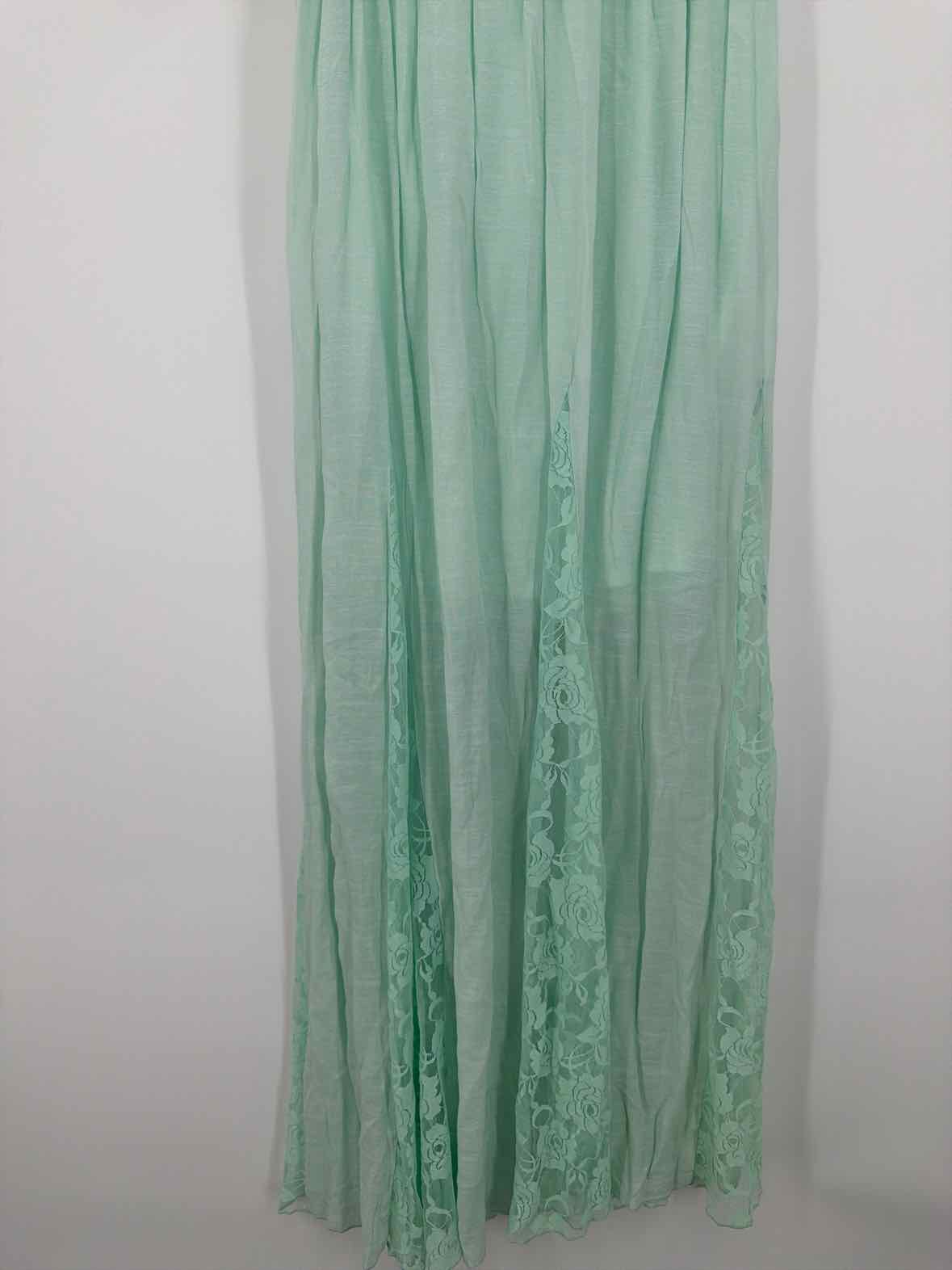 Pre-Owned Venus Blue Size Medium Long Strapless Dress | True Fashionistas.