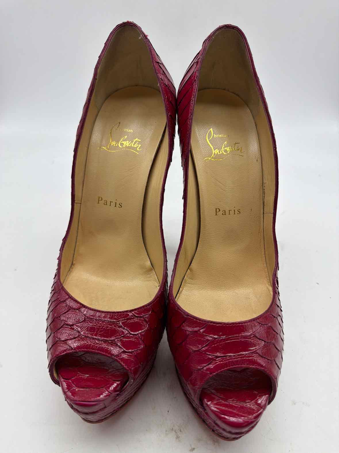 Pre-Owned Christian Louboutin Red Size 9.5 Stiletto Heels | True Fashionistas.