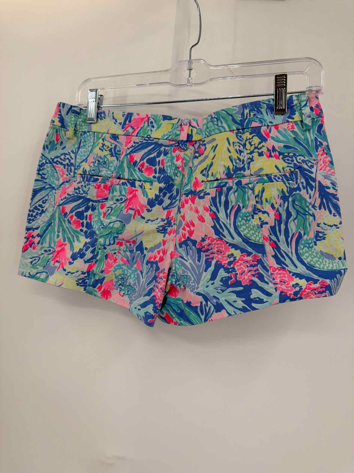 Pre-Owned Lilly Pulitzer Blue Size 4 Printed Shorts | True Fashionistas.