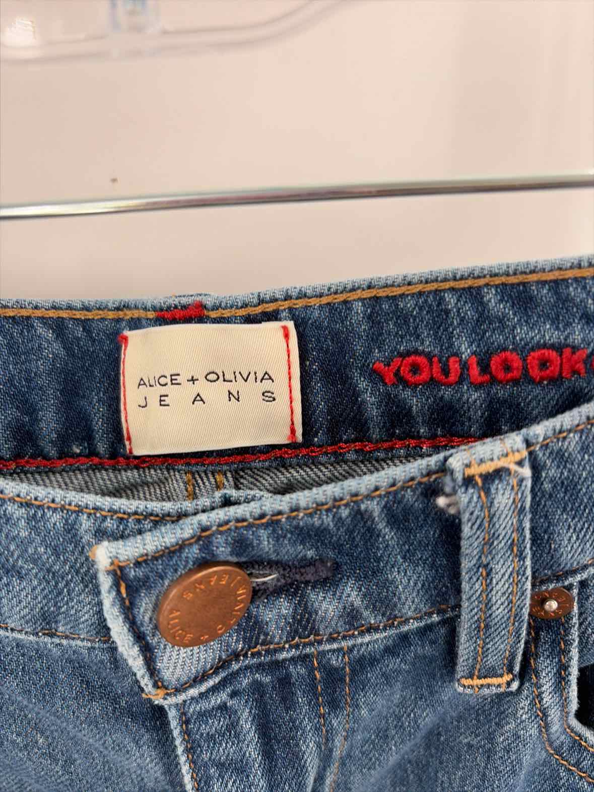 Alice + Olivia Blue Size 28 Jeans | True Fashionistas.