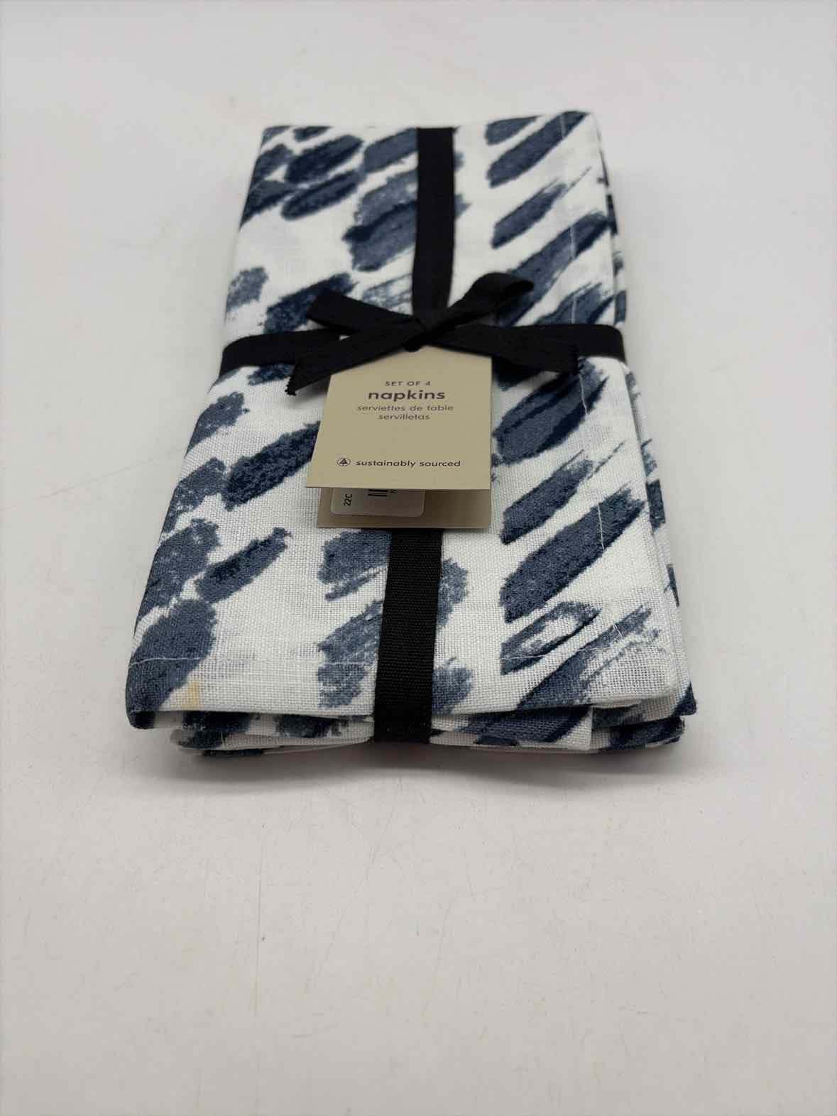 Set Of 4 West Elm Navy & White Napkins | True Fashionistas.