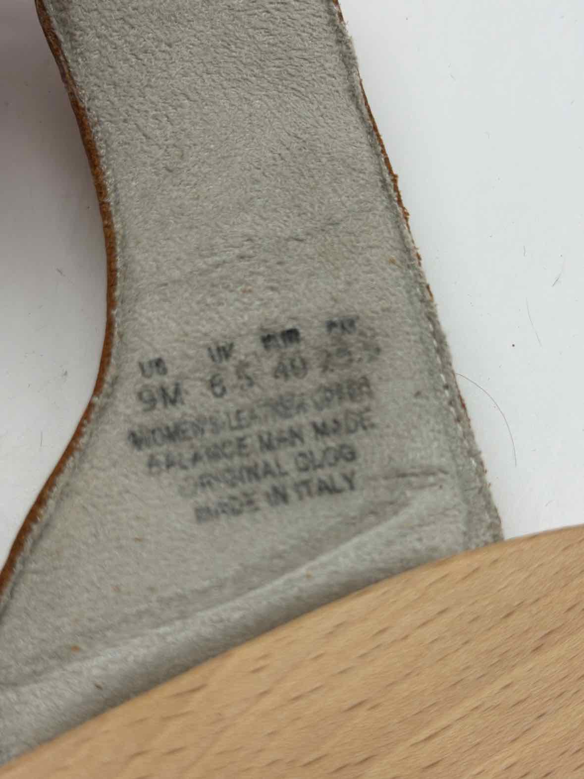 Pre-Owned Dr Scholls Tan Size 9 Wood Sandals | True Fashionistas.