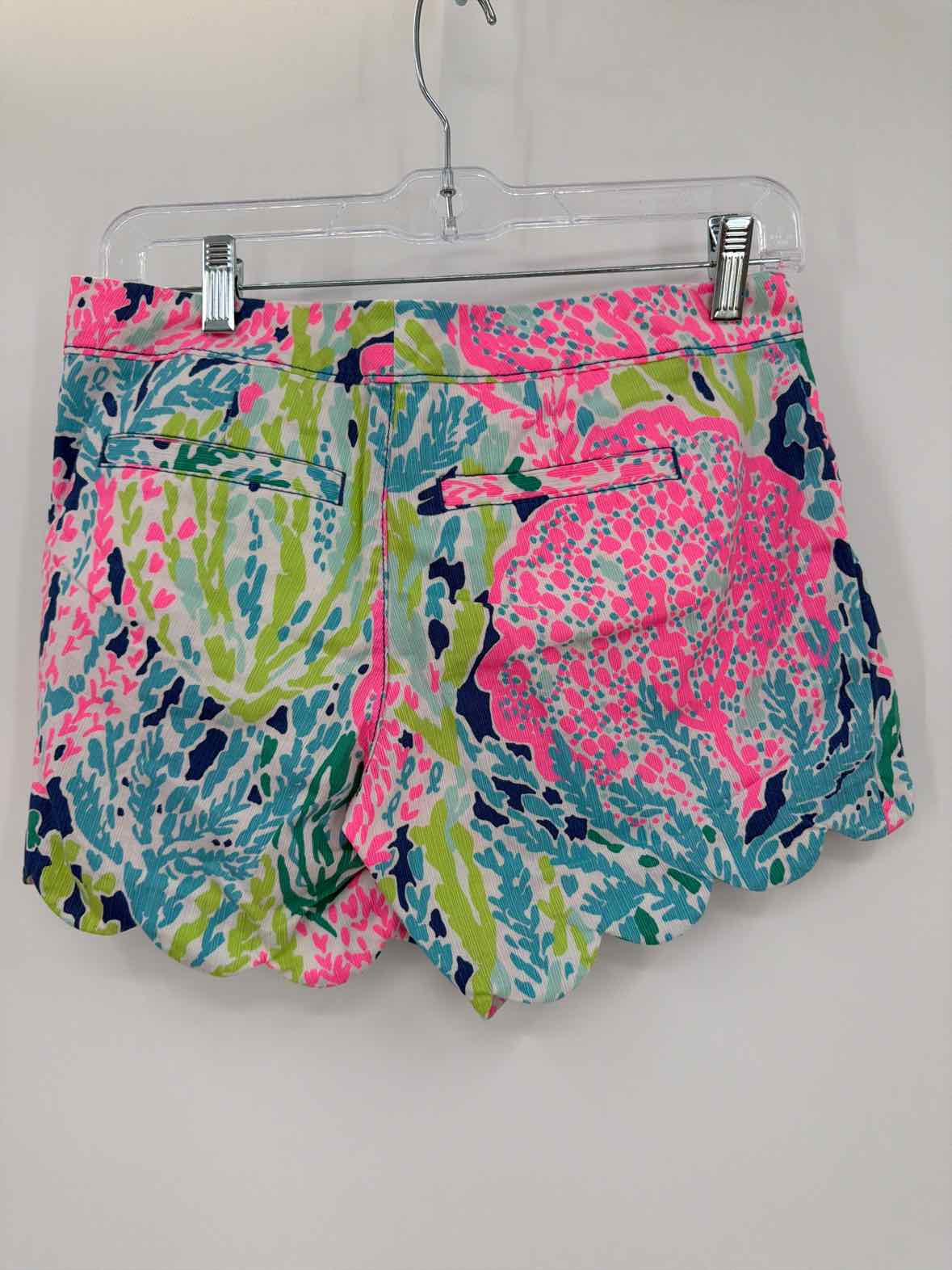 Pre-Owned Lilly Pulitzer Blue Size 00 Buttercup Printed Shorts | True Fashionistas.