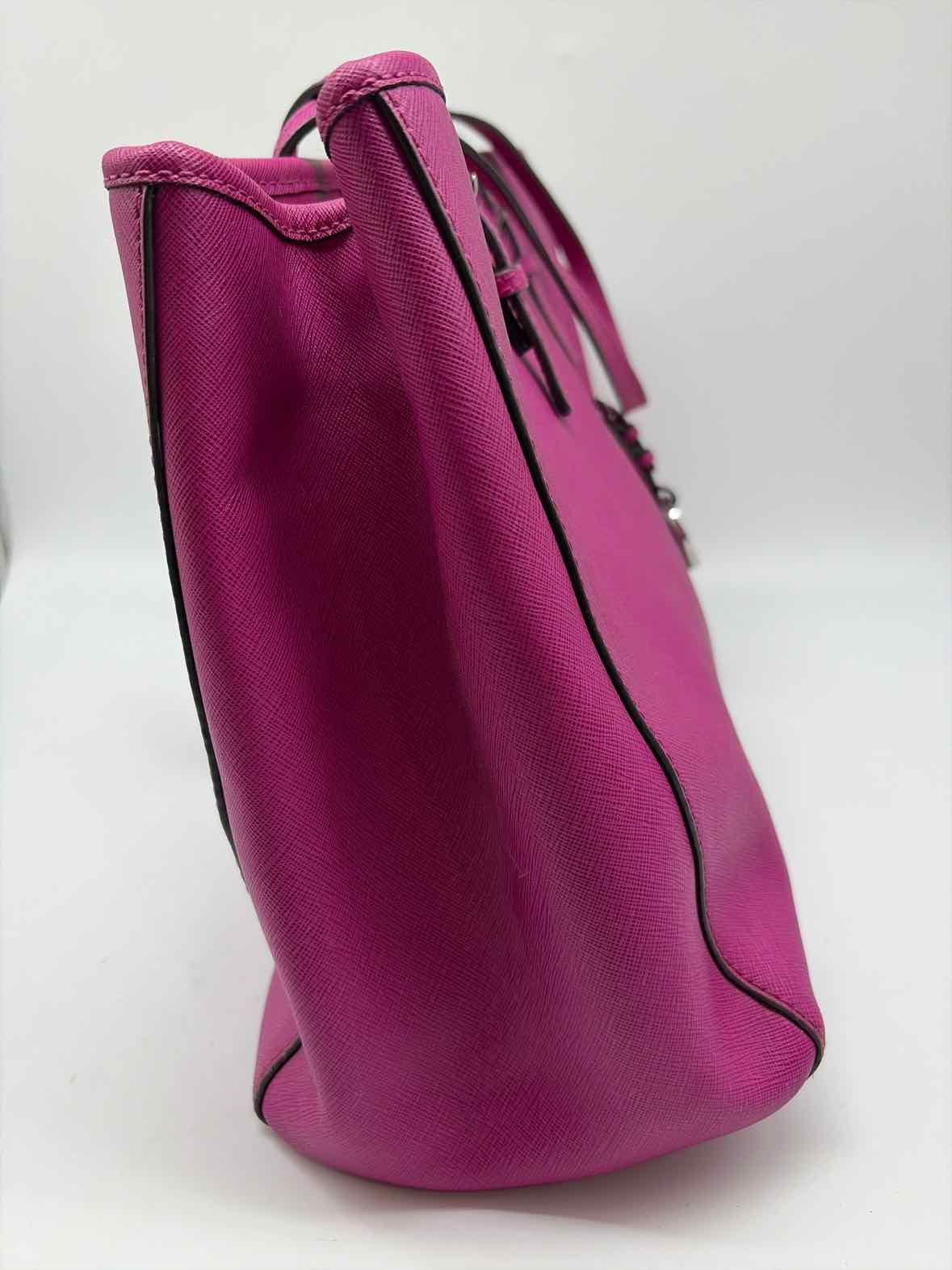 Pre-Owned MICHAEL Michael Kors Pink Shoulder Bag Shoulder Bag | True Fashionistas.