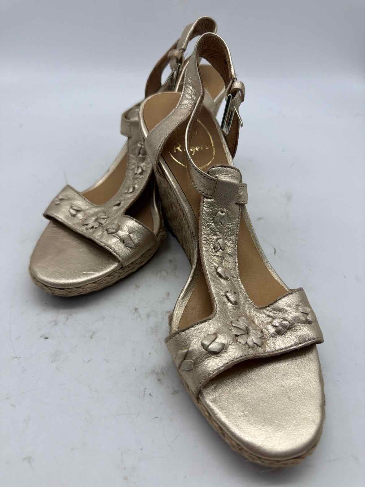 Pre-Owned Jack Rogers Gold Size 6.5 Wedge Heels | True Fashionistas.