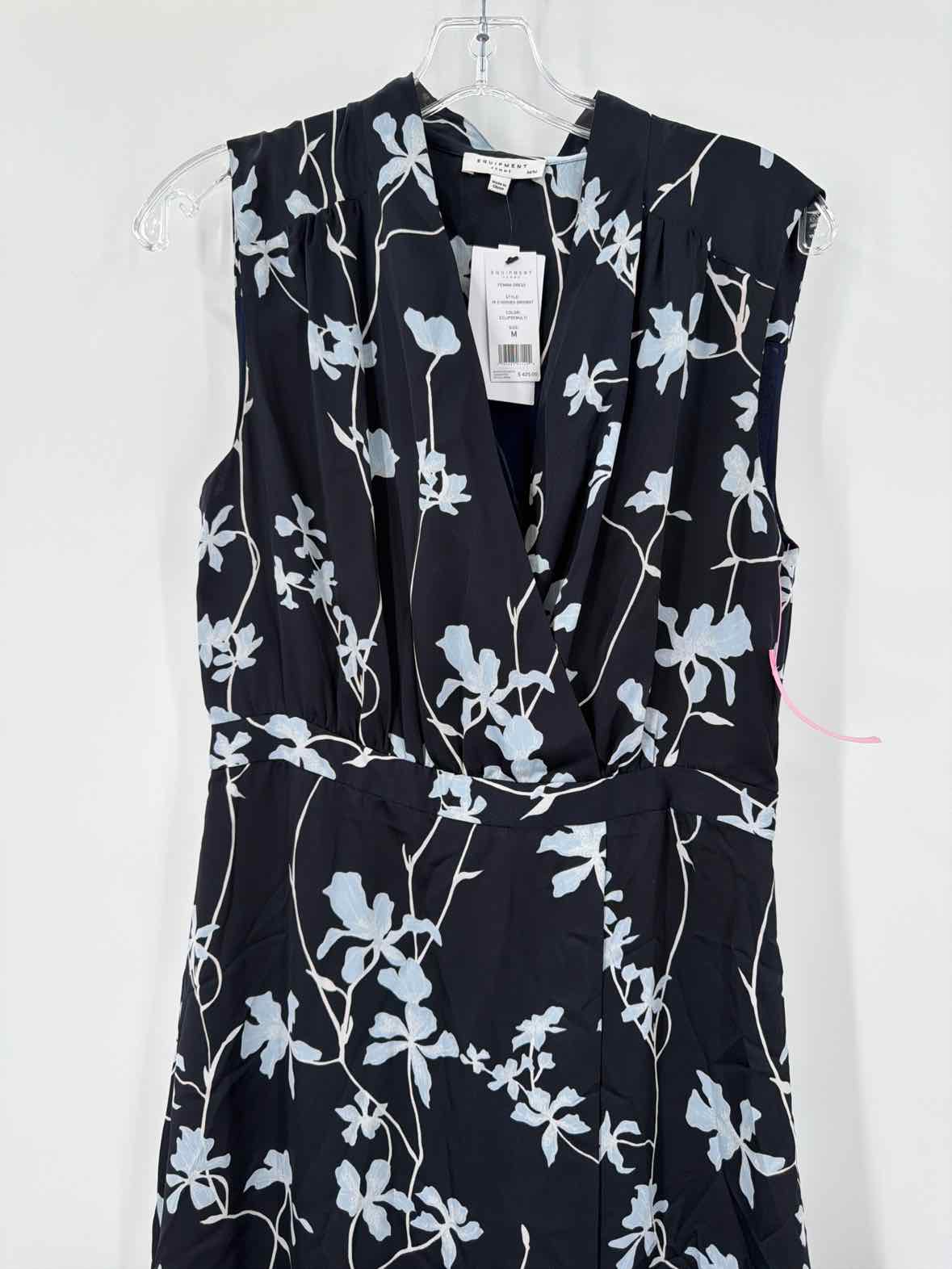 Pre-Owned Equipment Navy Size Medium Long Sleeveless Dress | True Fashionistas.