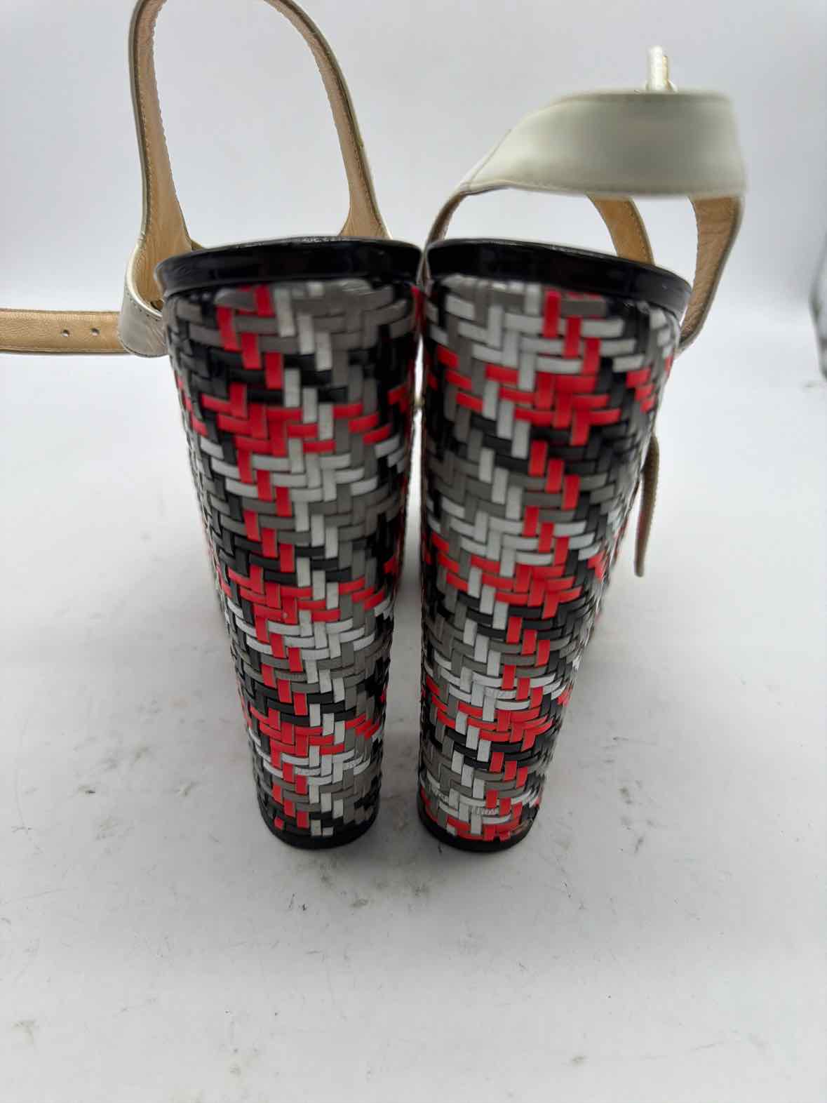 Pre-Owned Christian Louboutin White Size 36.5 Platform Heels | True Fashionistas.