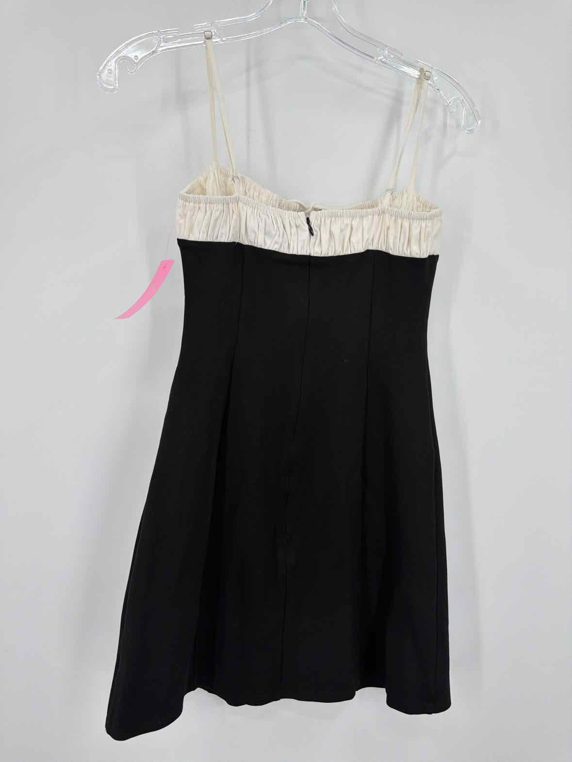 Pre-Owned Reformation Black Size Small Short Sleeveless Dress | True Fashionistas.
