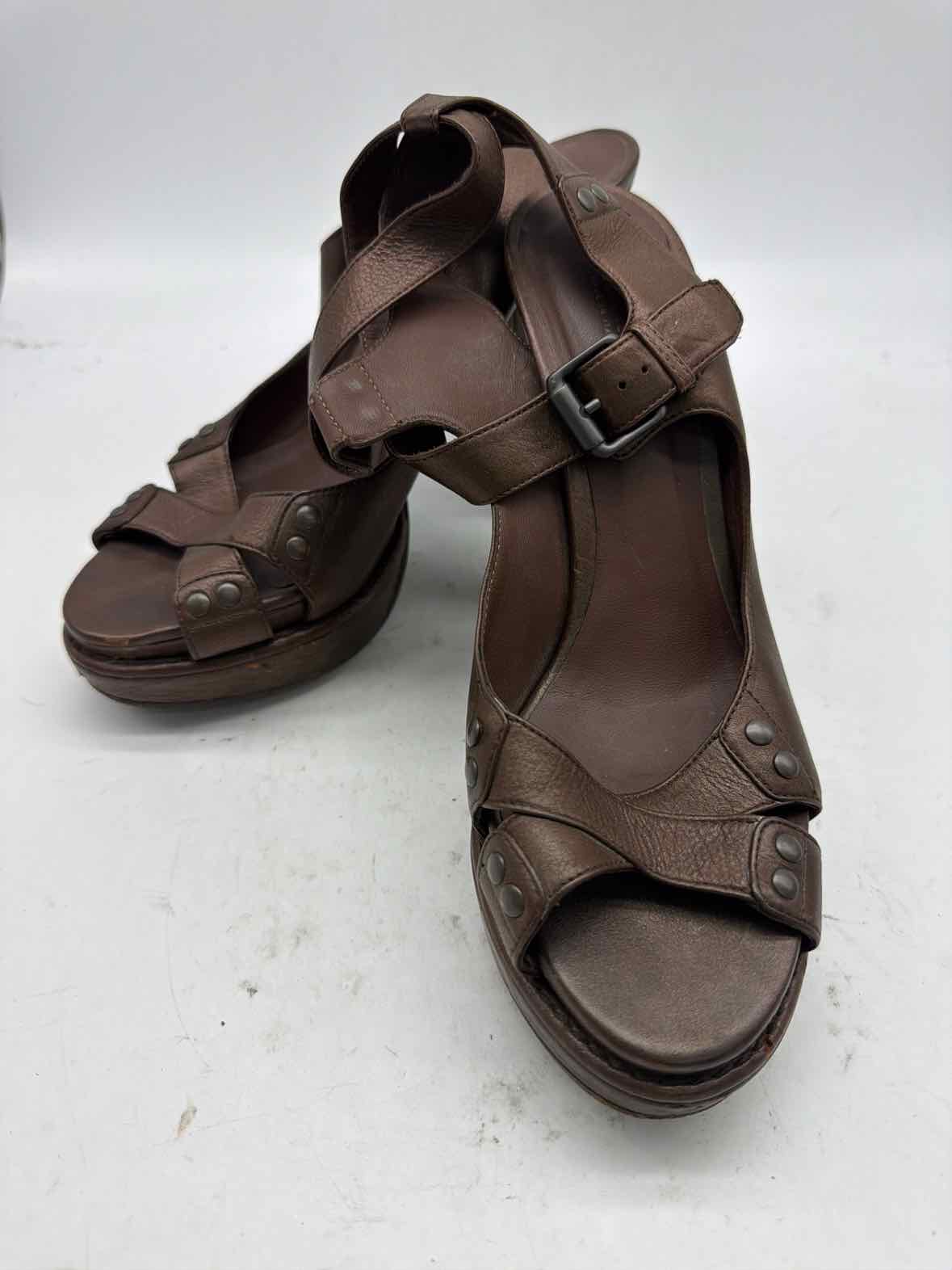 Pre-Owned Bottega Veneta Brown Size 10 Strappy Heels | True Fashionistas.