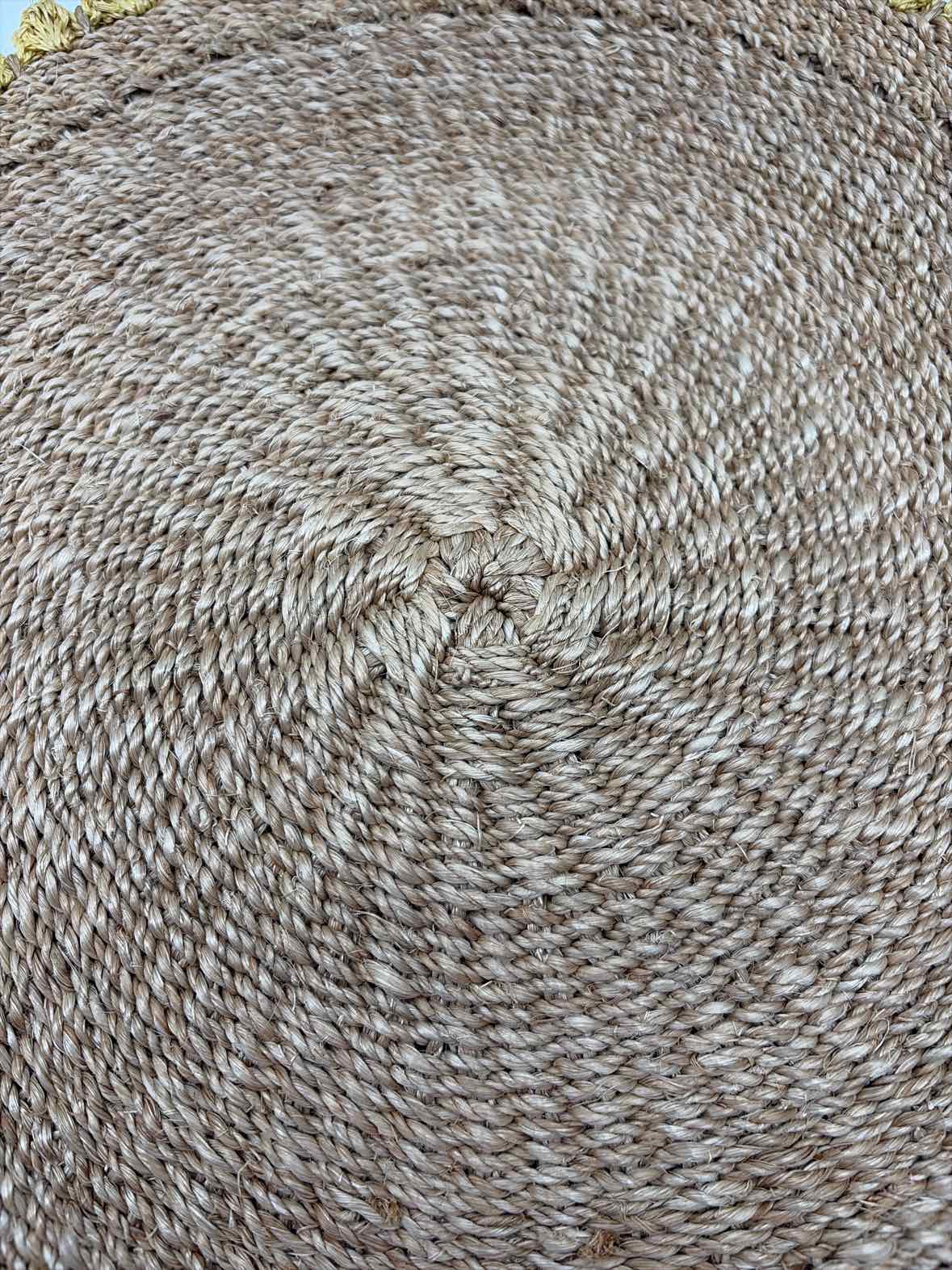 6 Natural Fiber Placemats With Yellow Border | True Fashionistas.