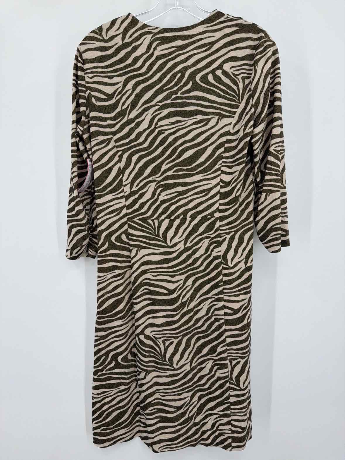 Pre-Owned Leggiadro Brown Size 12 Short Long Sleeve Dress | True Fashionistas.