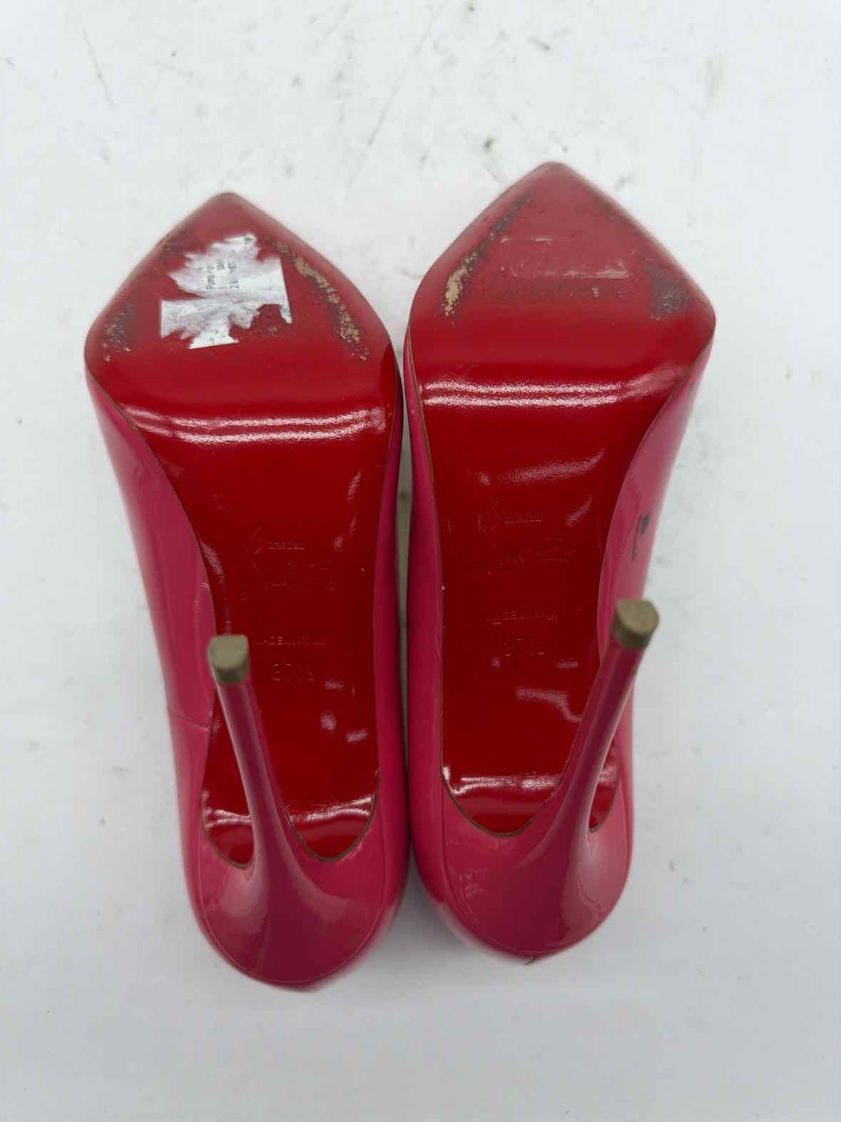 Pre-Owned Christian Louboutin Pink Size 7.5 Patent Leather Pump Heels | True Fashionistas.