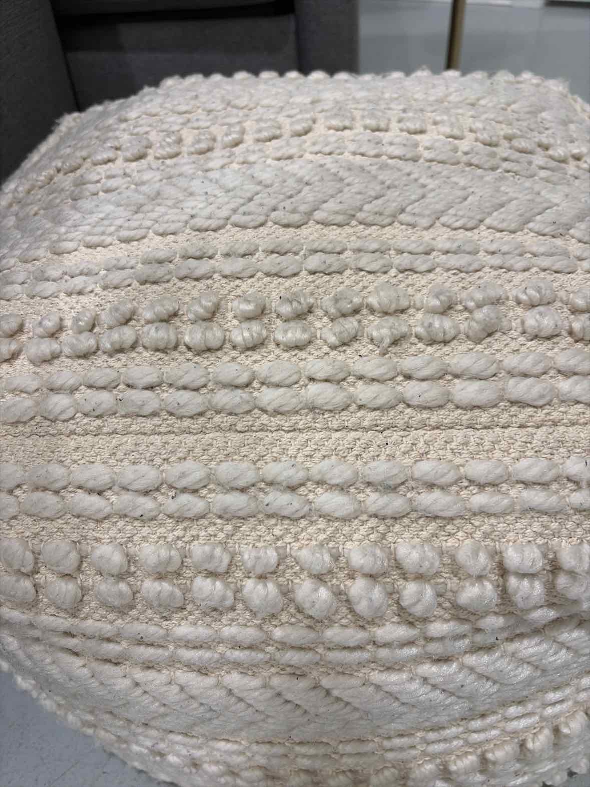 Beige Ottoman | True Fashionistas.