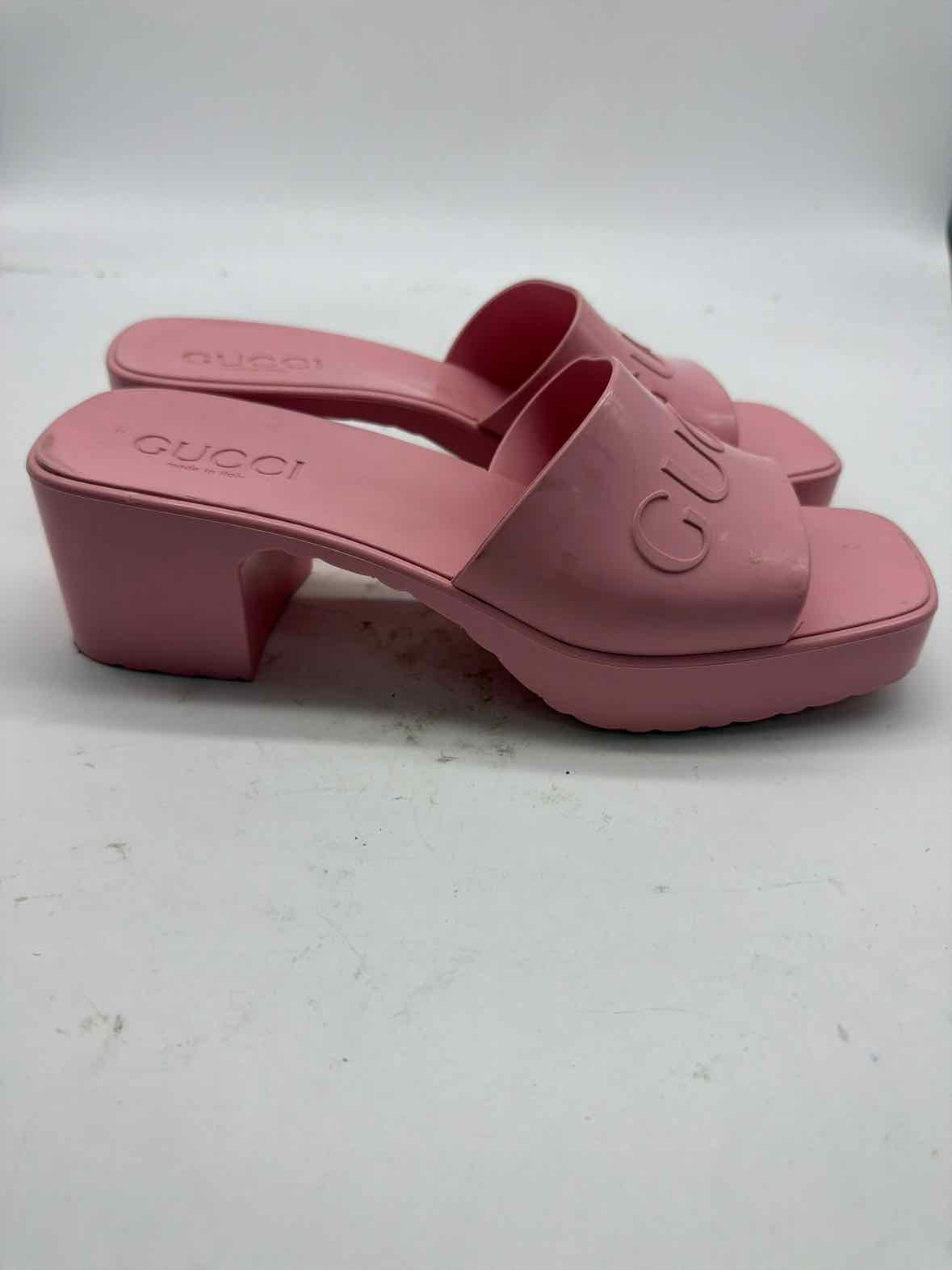 Pre-Owned Gucci Pink Size 6 Jelly Mule Sandals | True Fashionistas.