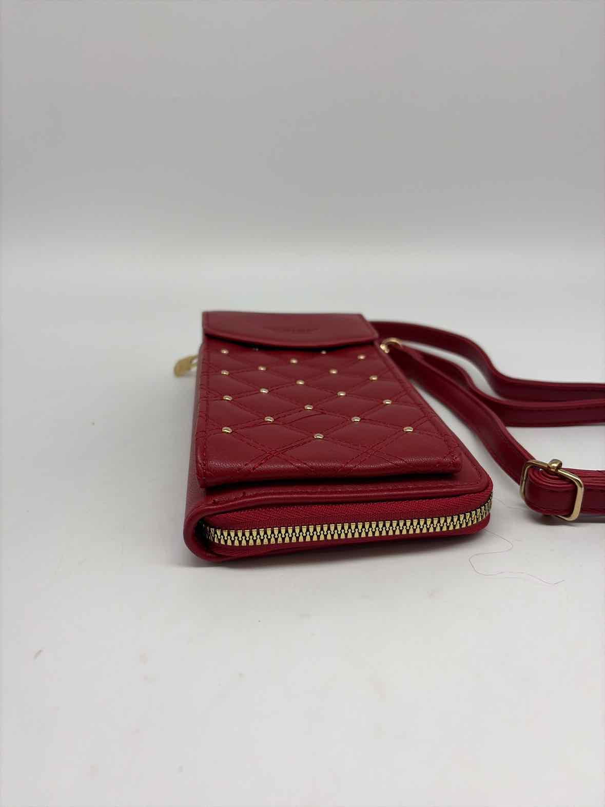 Pre-Owned Montana West Red Crossbody Crossbody | True Fashionistas.