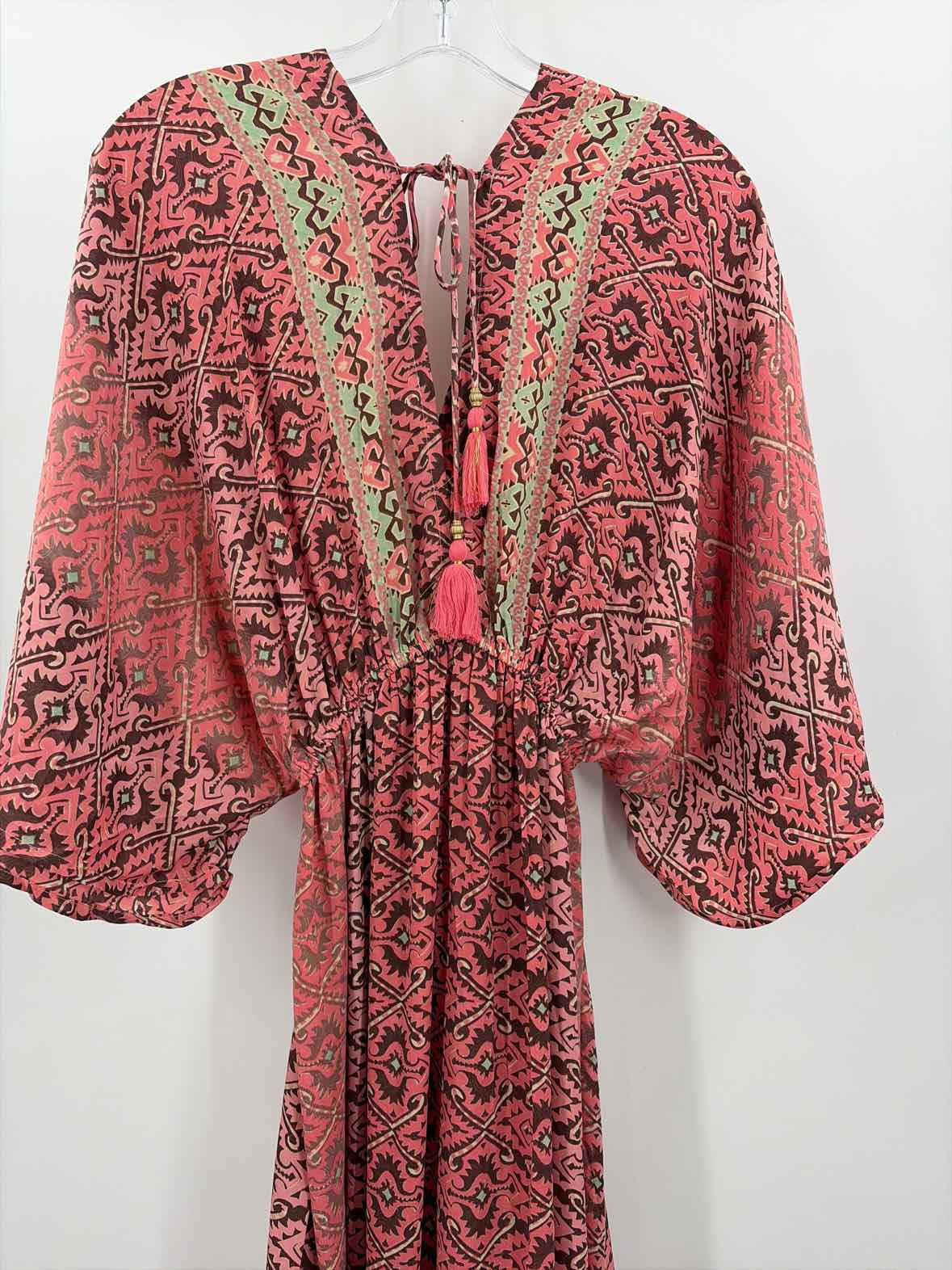 Pre-Owned Zury Pink Size One Size Maxi Short Sleeve Dress | True Fashionistas.