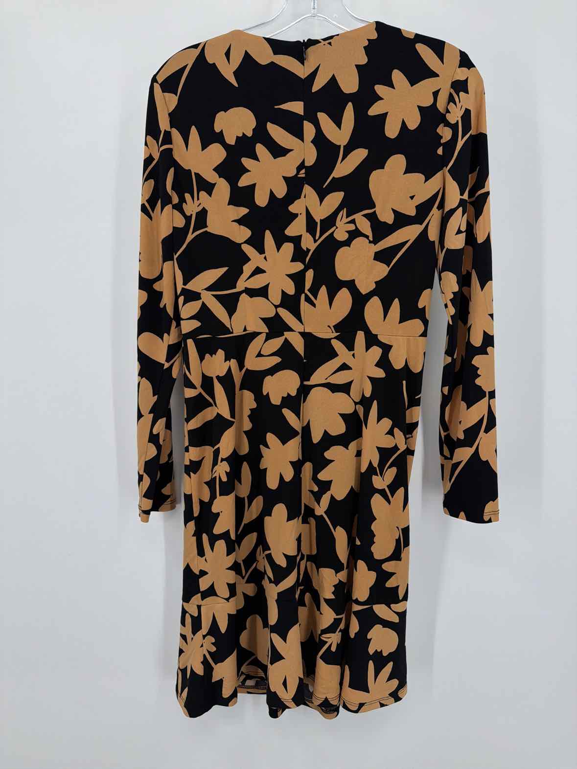 Pre-Owned London Times Black Size 6 Short Long Sleeve Dress | True Fashionistas.