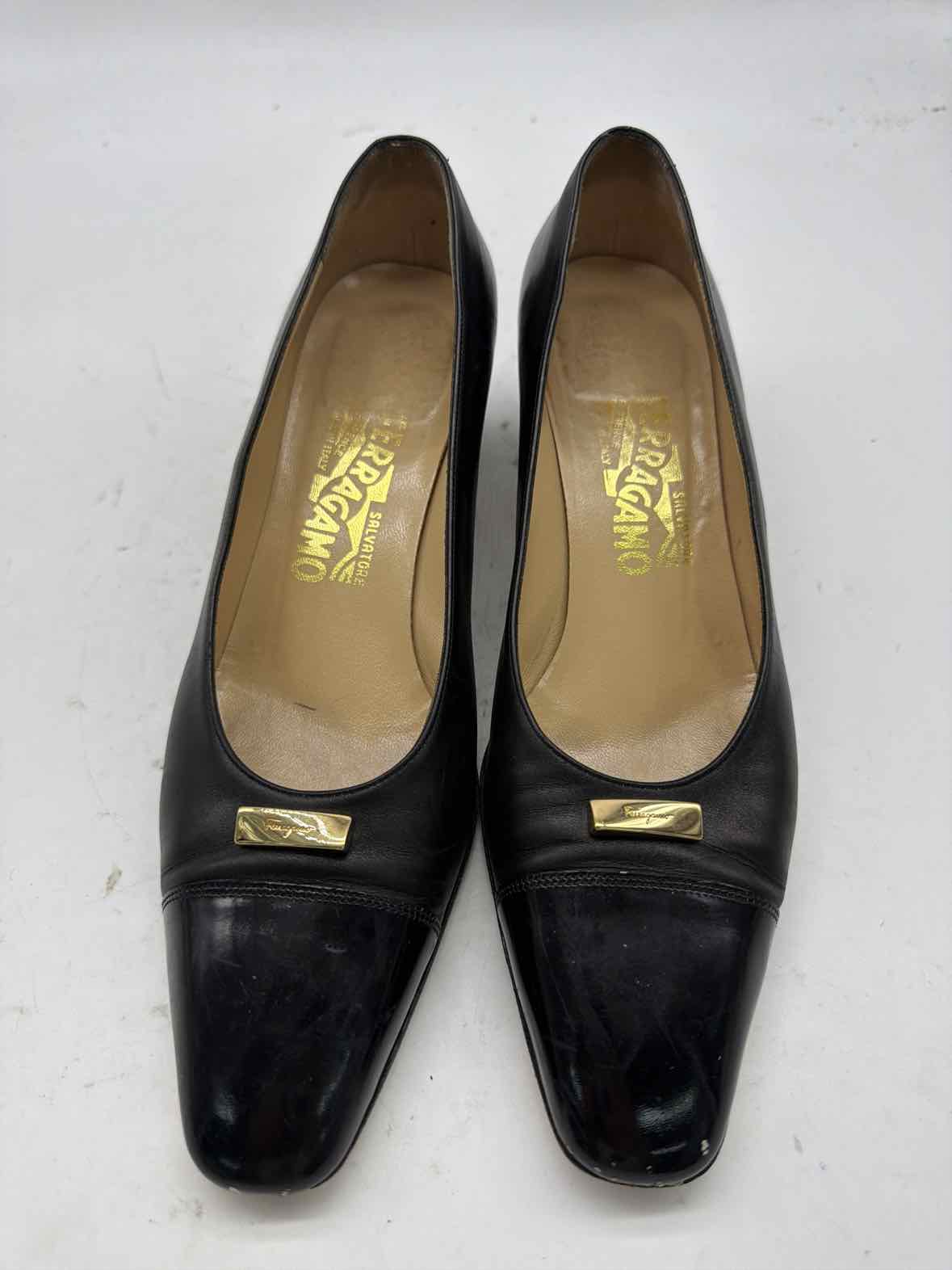 Pre-Owned Salvatore Ferragamo Black Size 8.5 Pump Heels | True Fashionistas.