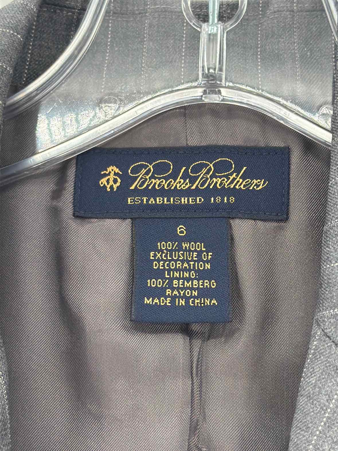 Pre-Owned Brooks Brothers Grey Size 6 Stripe Blazer | True Fashionistas.