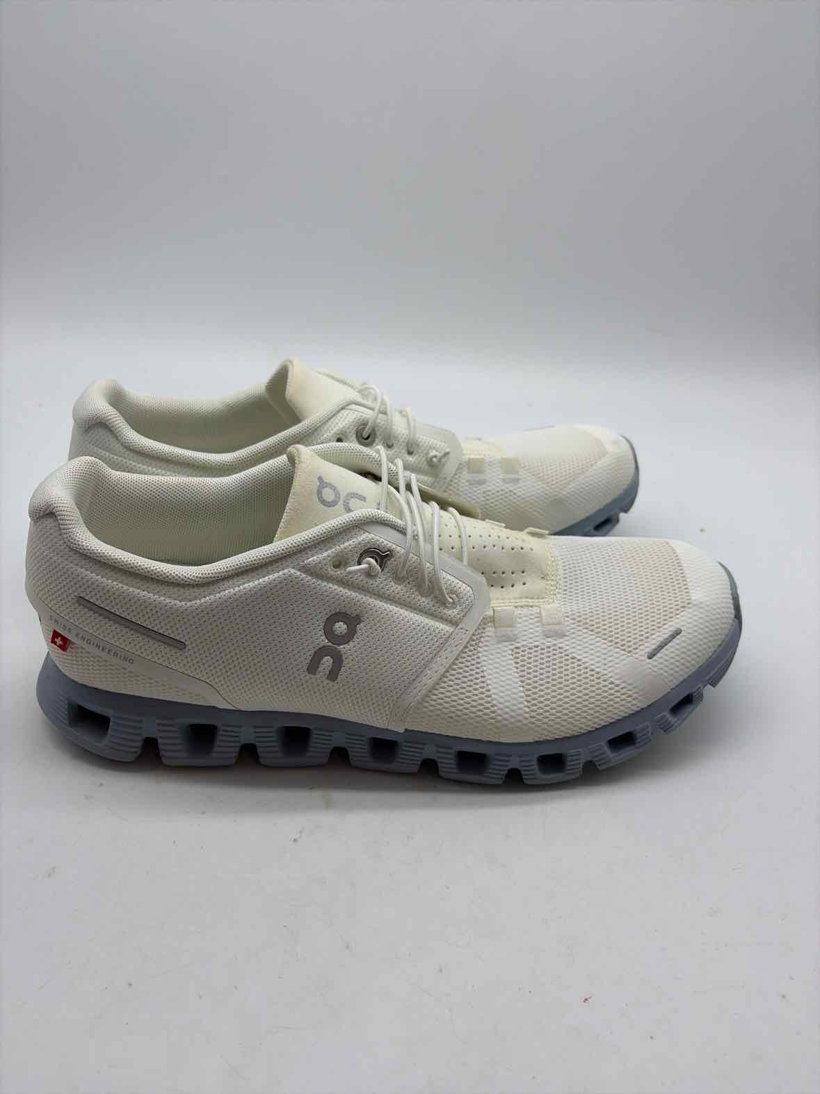 Pre-Owned On Cloud White Size 9.5 Sneaker Athletic Shoes | True Fashionistas.