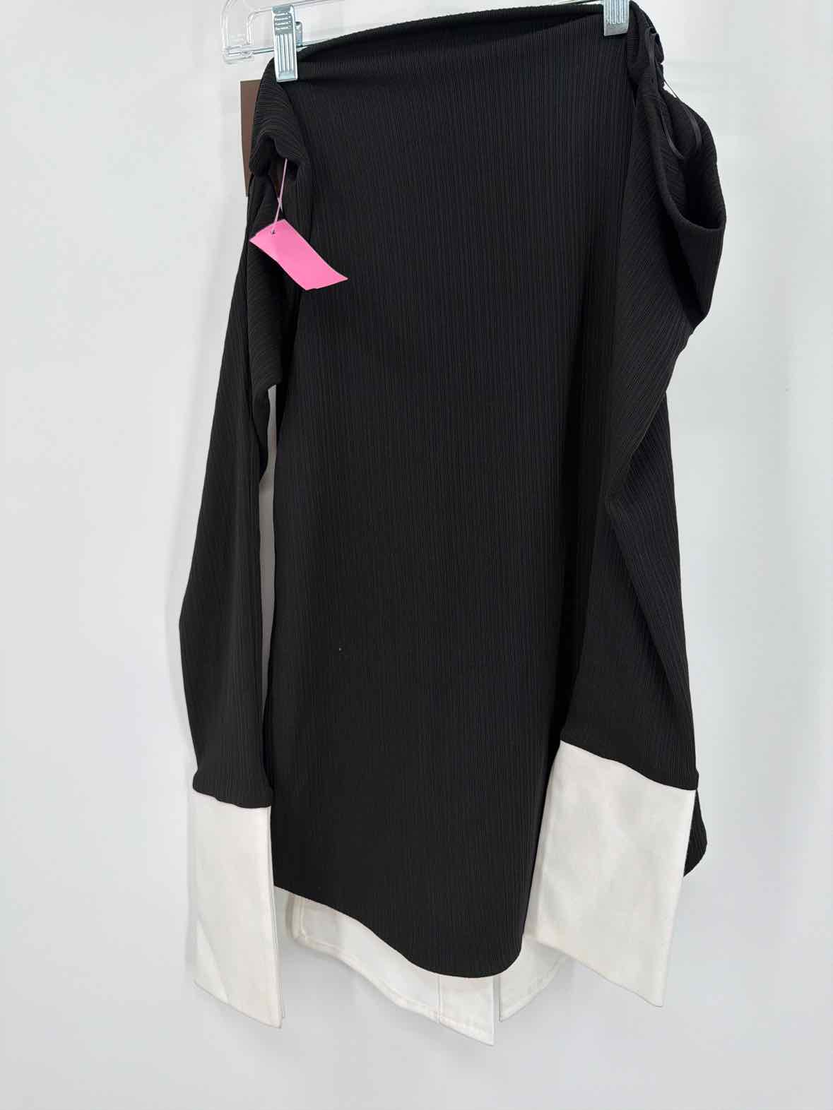 Pre-Owned Aaizel Black Size 2 Short Long Sleeve Dress | True Fashionistas.