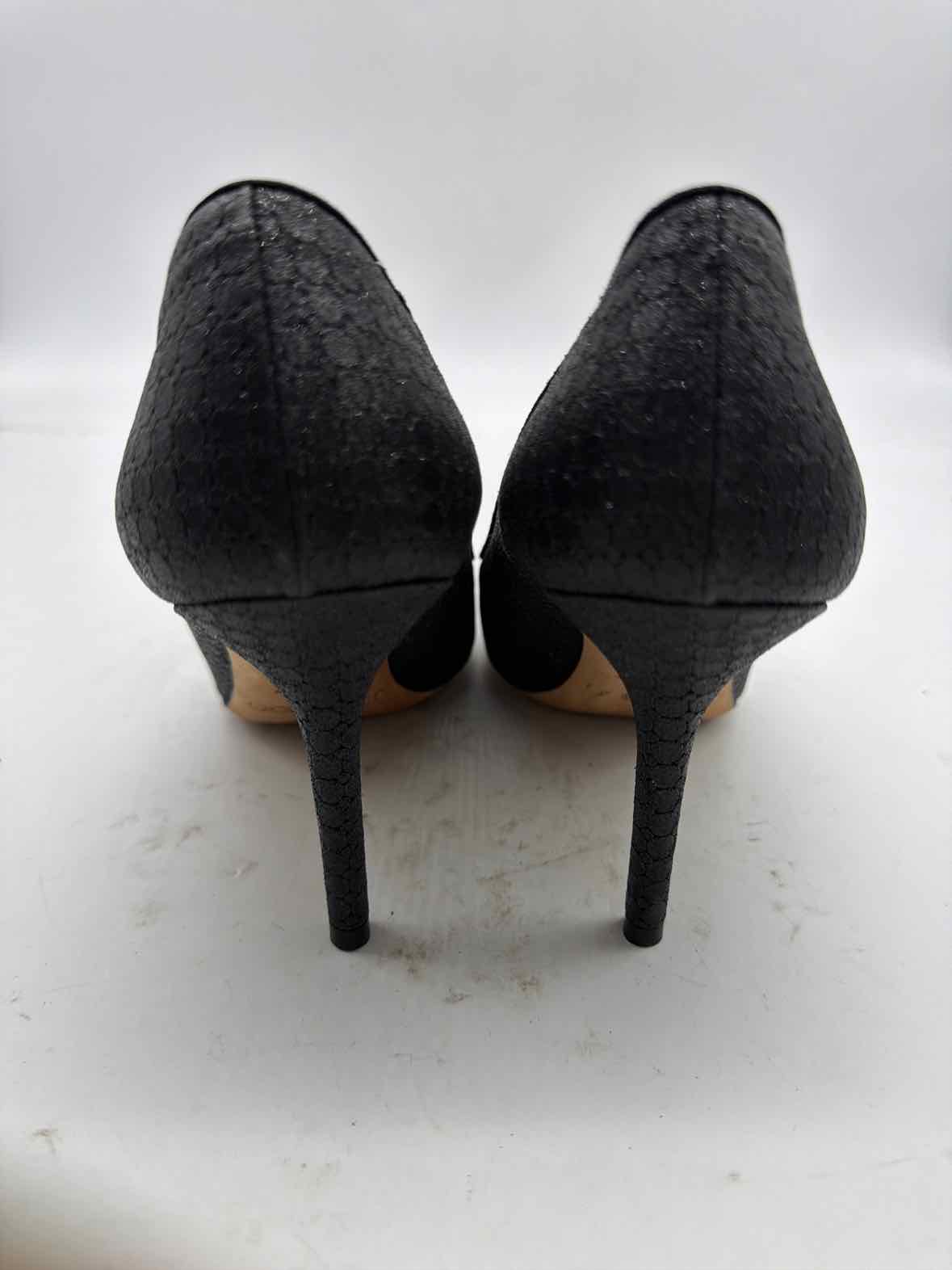 Pre-Owned Jimmy Choo Black Size 7 Pump Heels | True Fashionistas.