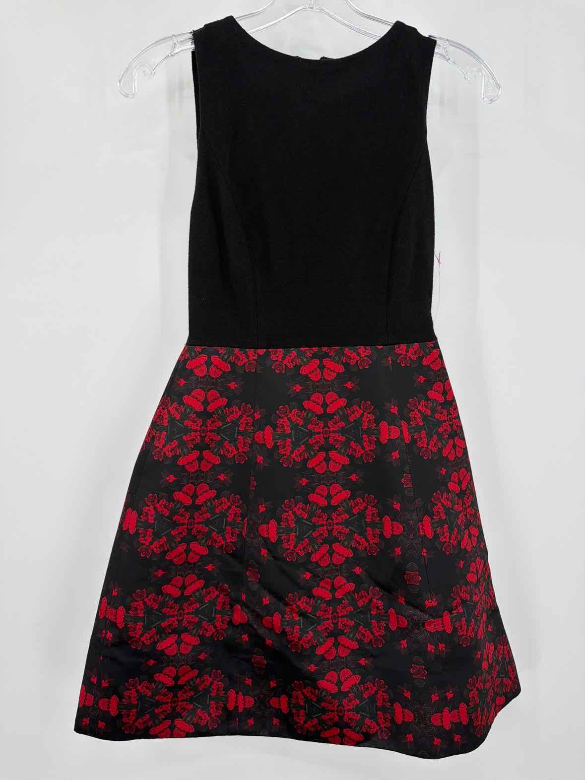 Pre-Owned Alice + Olivia Black Size XS Short Sleeveless Dress | True Fashionistas.