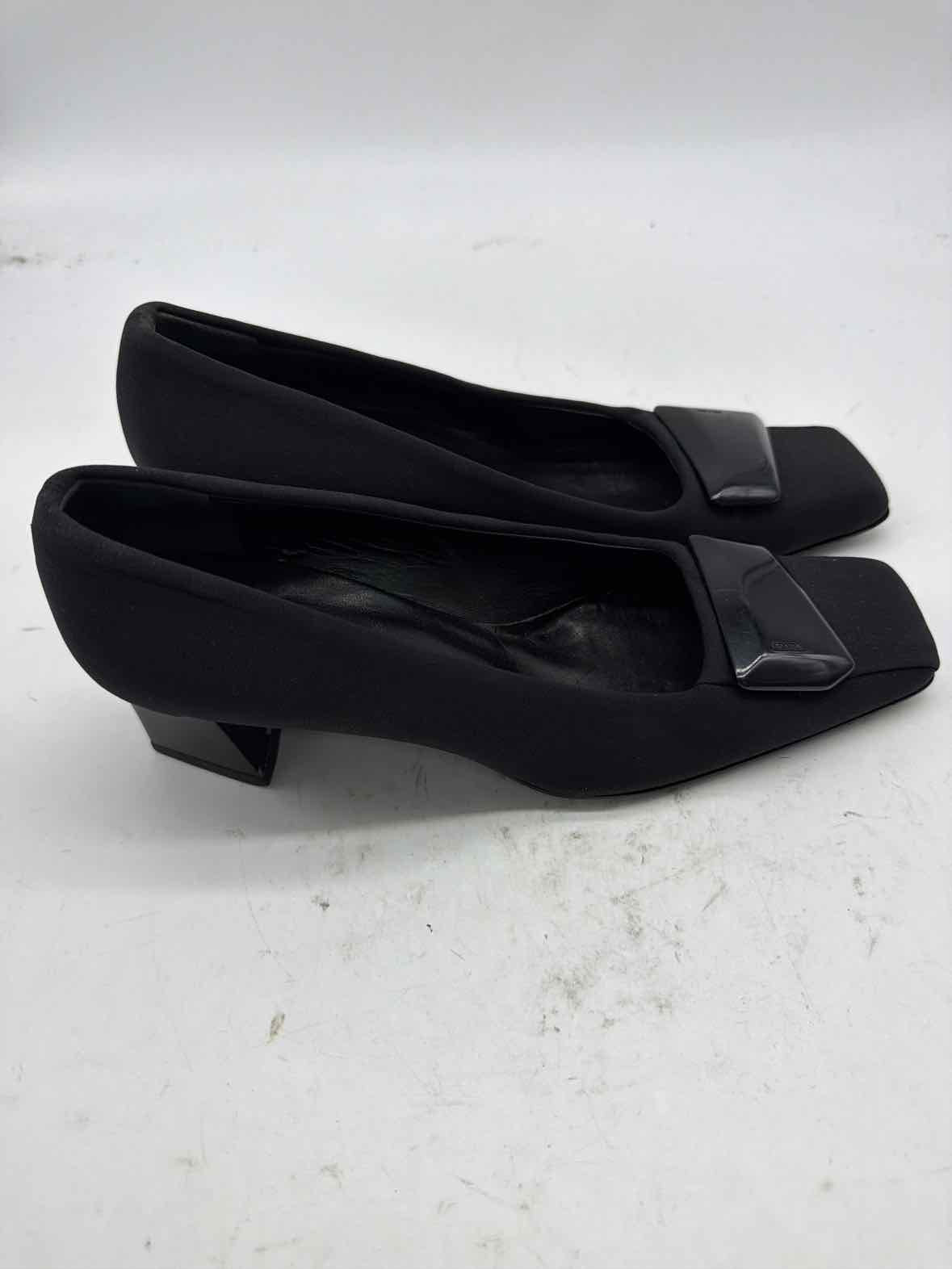 Pre-Owned Prada Black Size 6.5 Pump Heels | True Fashionistas.
