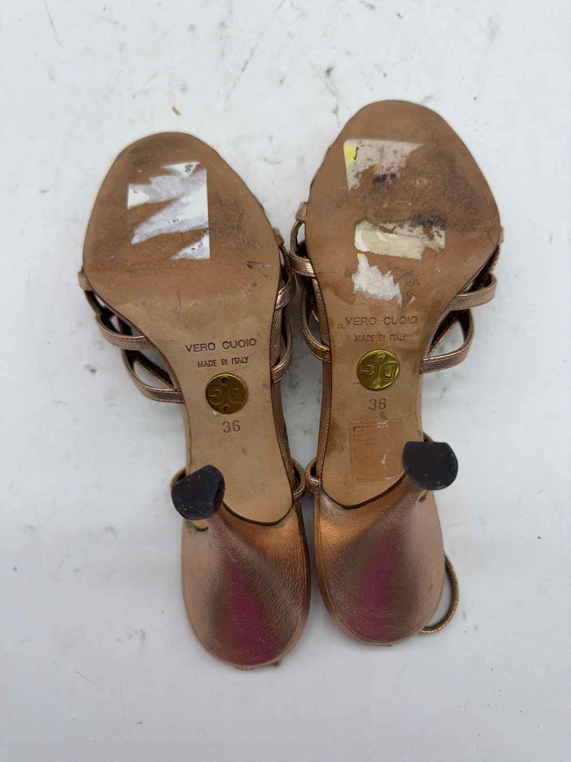 Pre-Owned Dolce & Gabbana Gold Size 6 Strappy Heels | True Fashionistas.