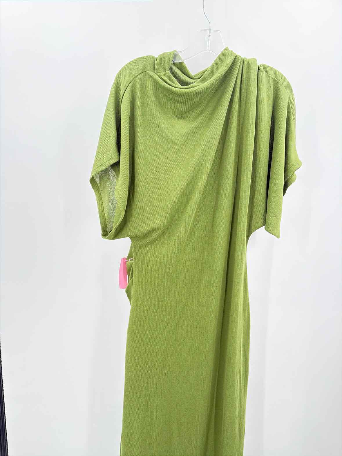 Pre-Owned Zara Green Size Large Maxi Short Sleeve Dress | True Fashionistas.