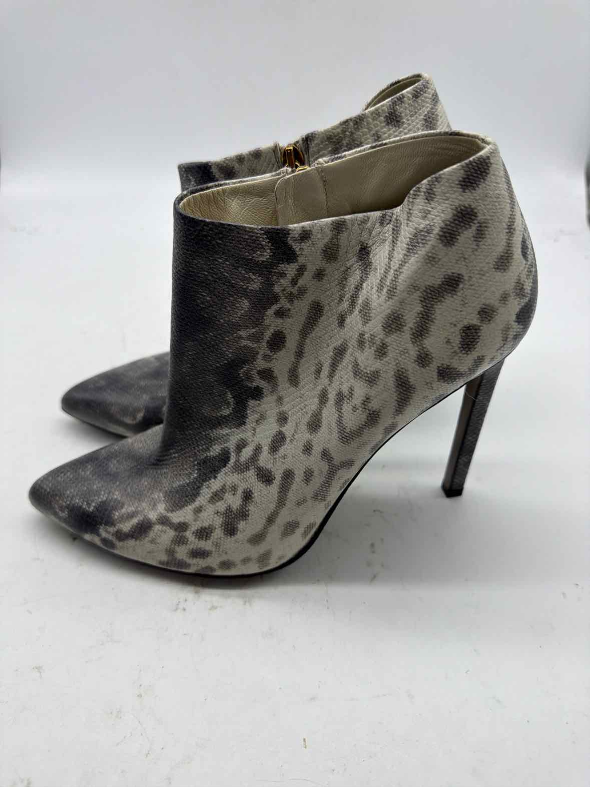 Pre-Owned Gucci Grey Size 10 Ankle Boots | True Fashionistas.