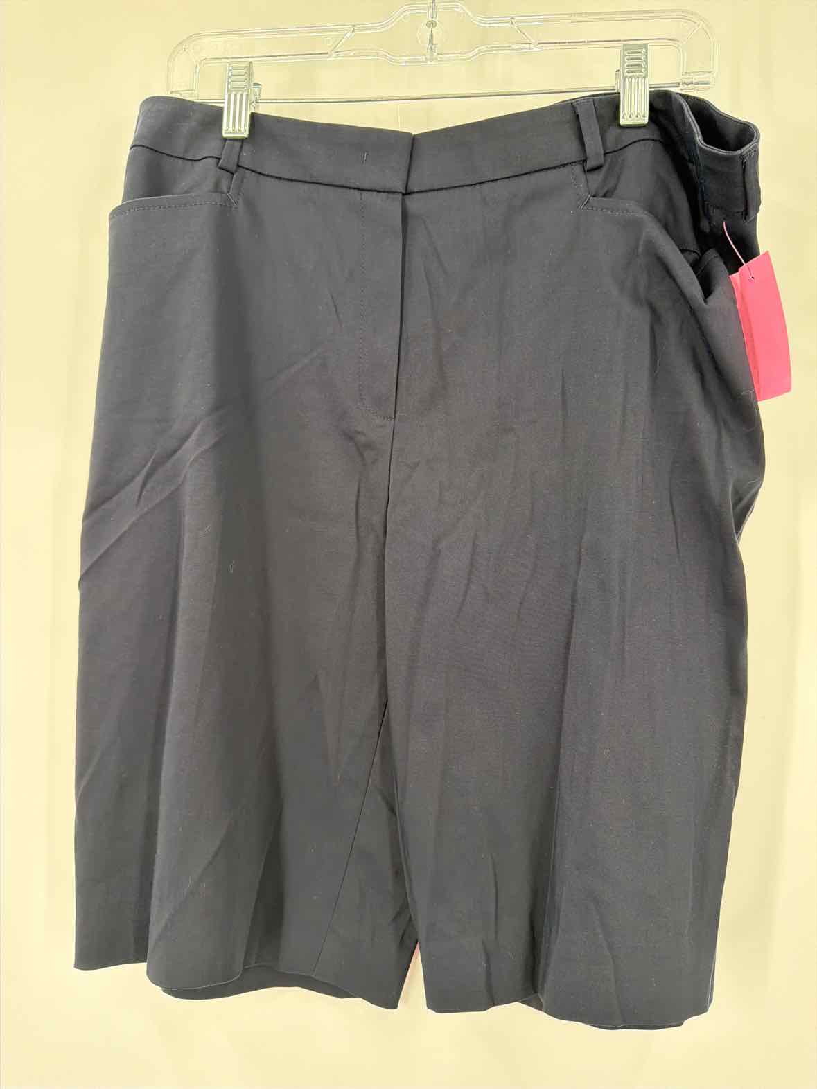 Pre-Owned Escada Navy Bermuda Basic Shorts | True Fashionistas.