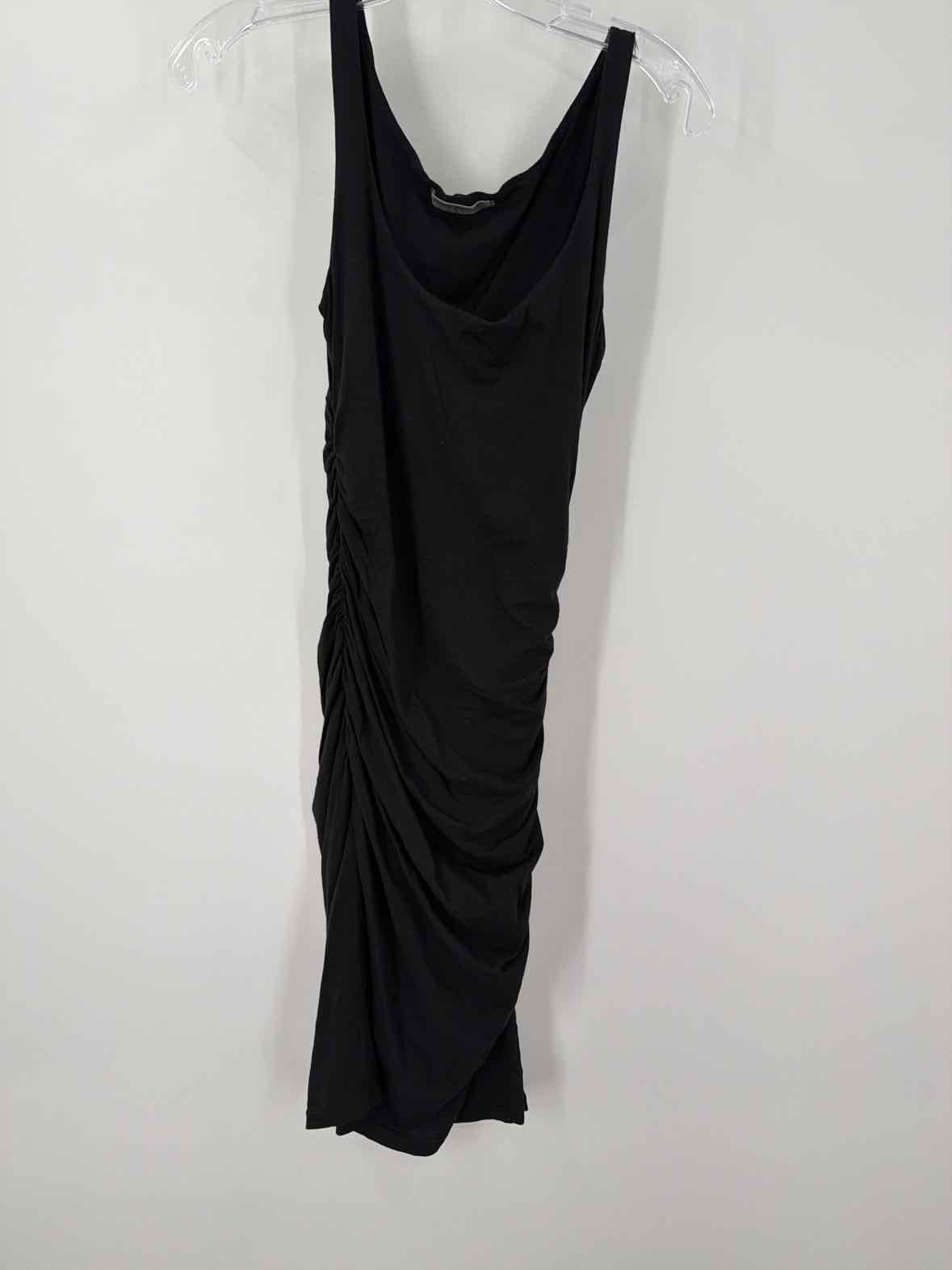 Pre-Owned Velvet Black Size XS Short Sleeveless Dress | True Fashionistas.