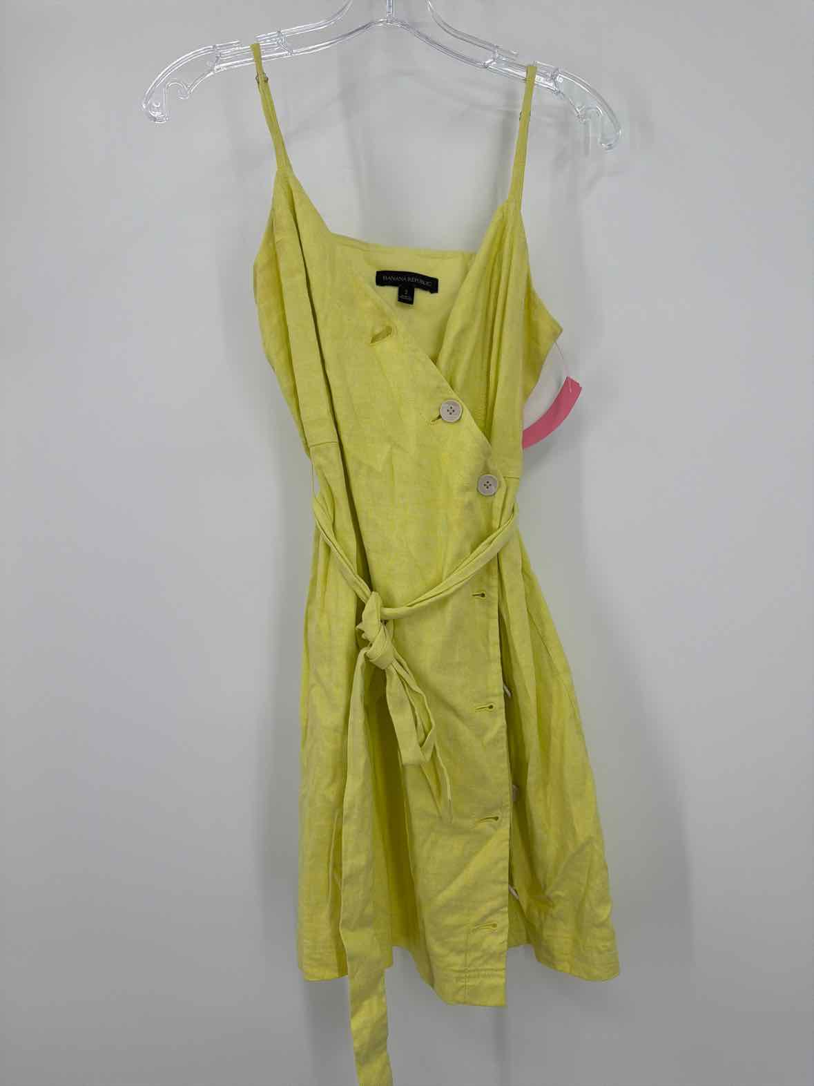 Pre-Owned Banana Republic Yellow Size 2 Short Sleeveless Dress | True Fashionistas.