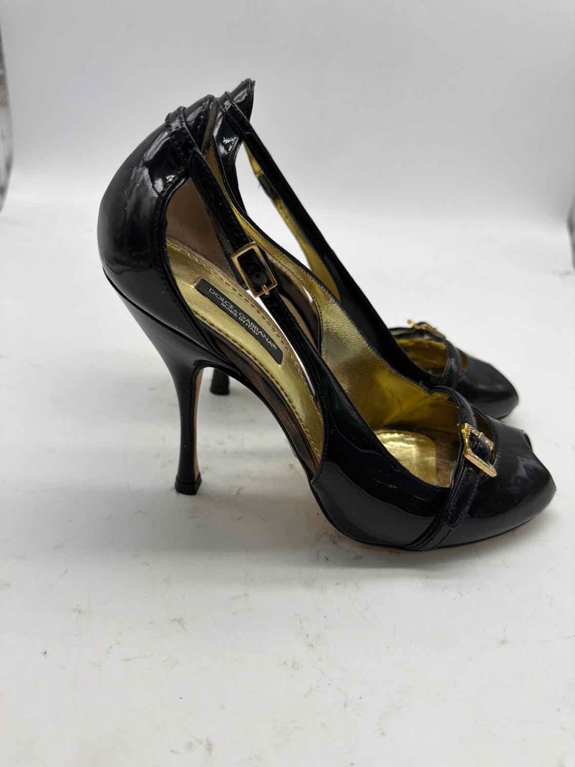 Pre-Owned Dolce & Gabbana Black Size 6.5 Patent Leather Peep Toe Heels | True Fashionistas.