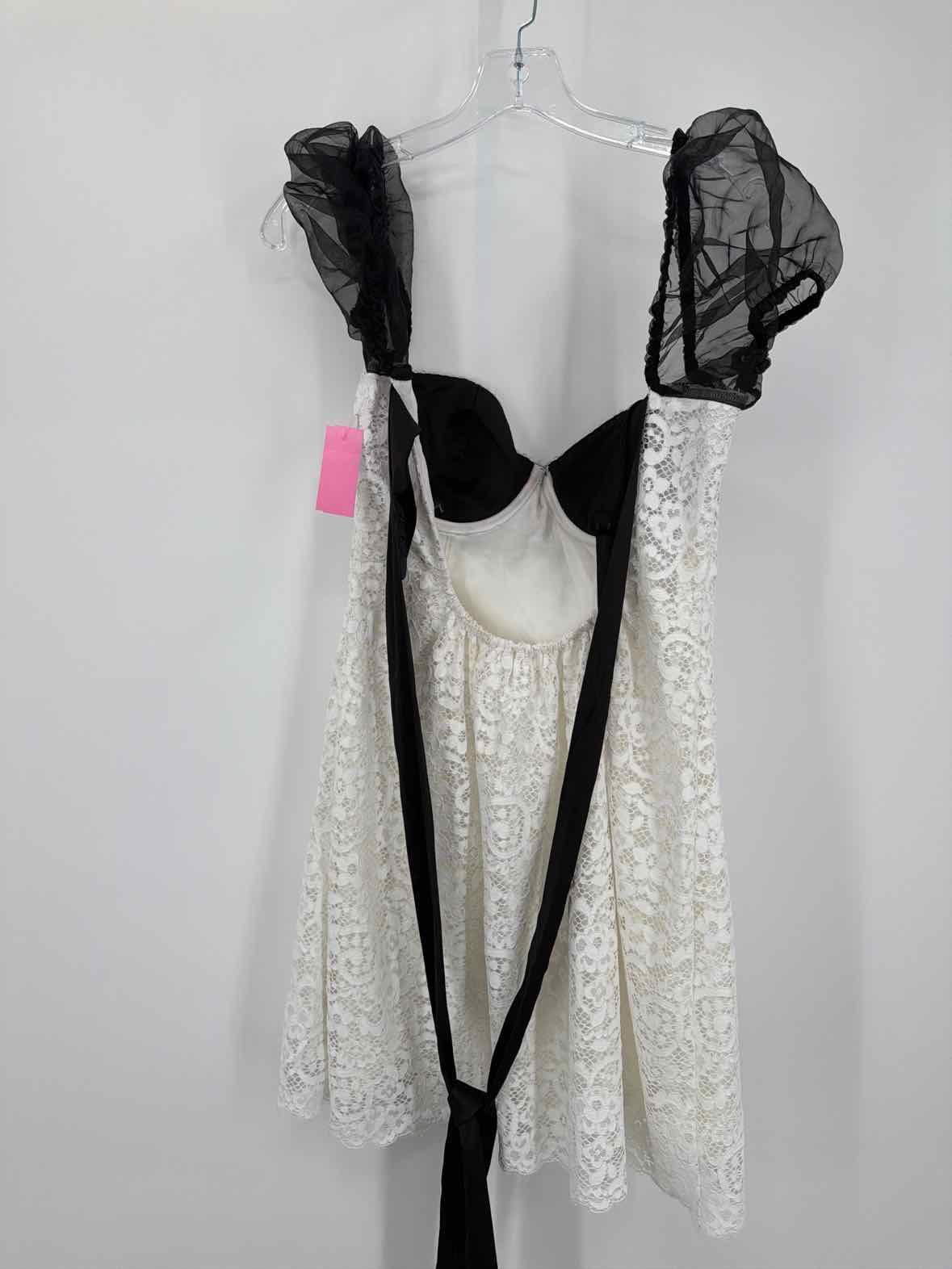 For Love & Lemons White Size Large Lace Cocktail Short Sleeveless Dress | True Fashionistas.