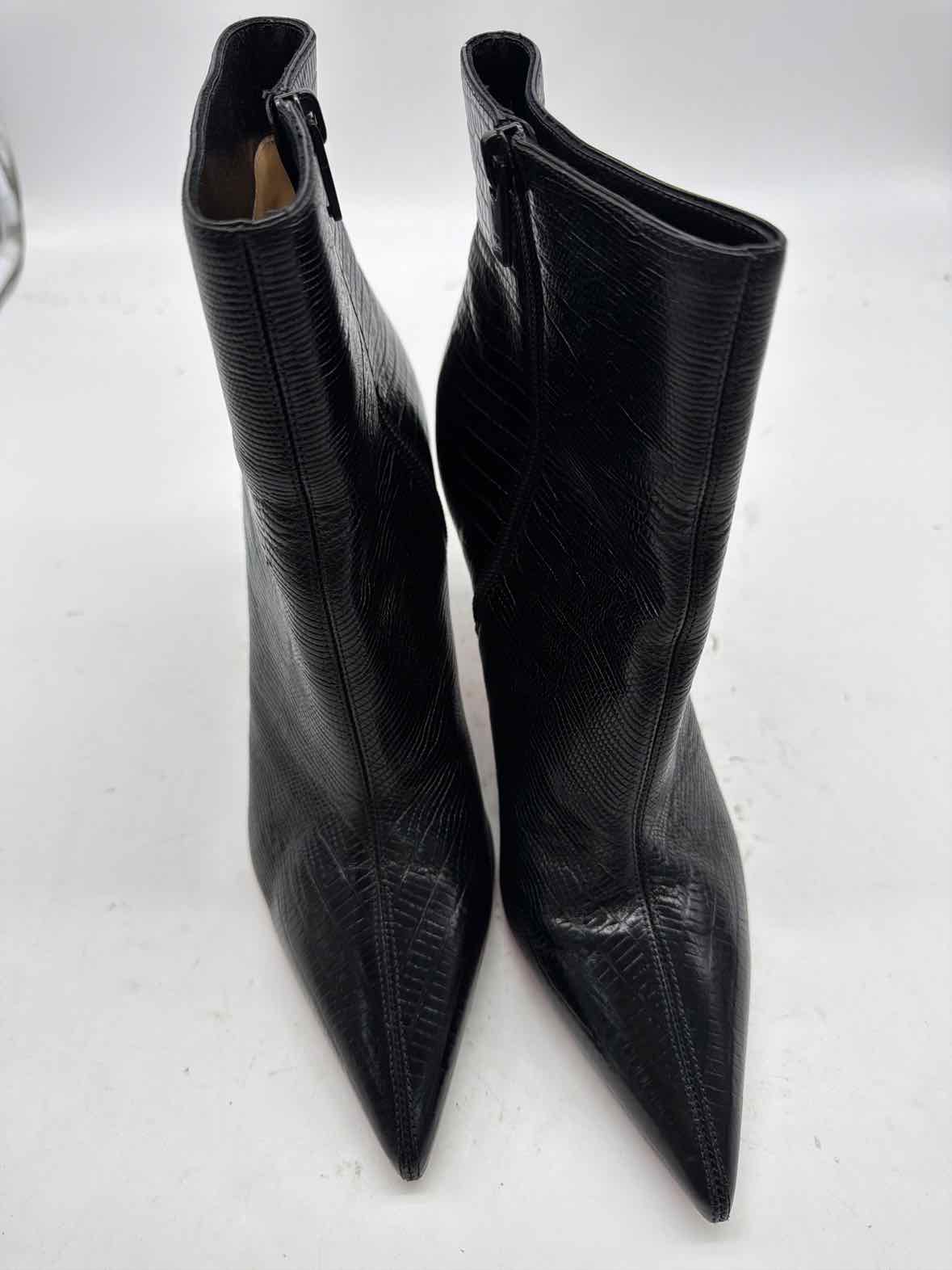 Pre-Owned Christian Louboutin Black Size 9.5 Leather Ankle Boot Boots | True Fashionistas.
