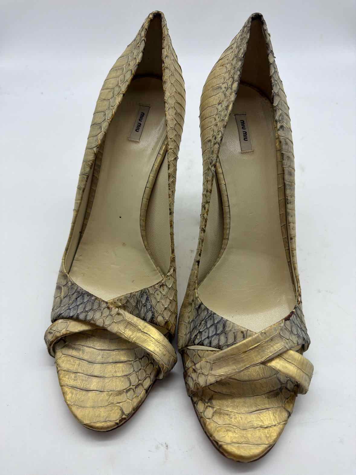 Pre-Owned Miu Miu Tan Size 11 Peep Toe Heels | True Fashionistas.