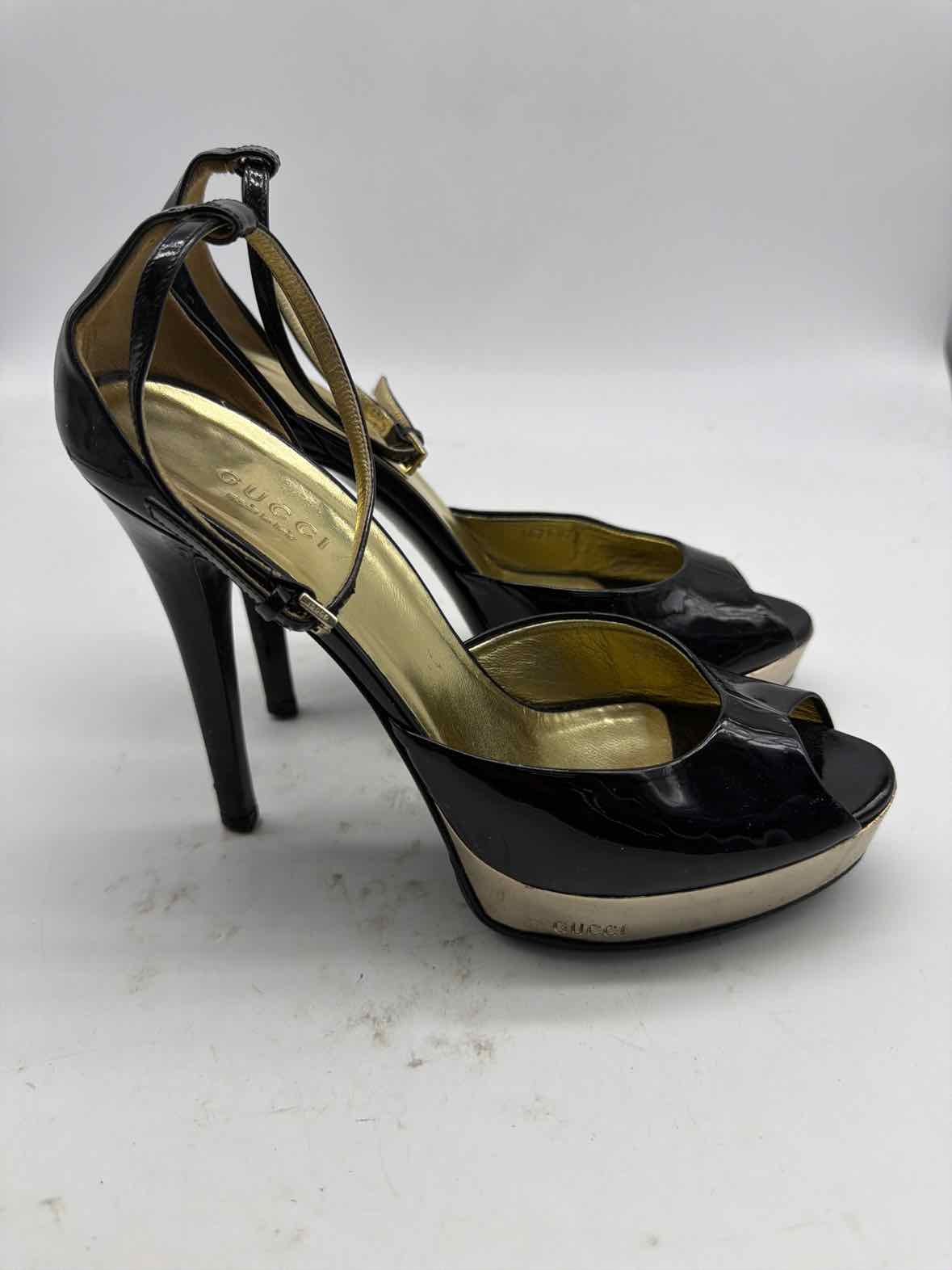 Pre-Owned Gucci Black Size 9.5 Patent Leather Peep Toe Heels | True Fashionistas.