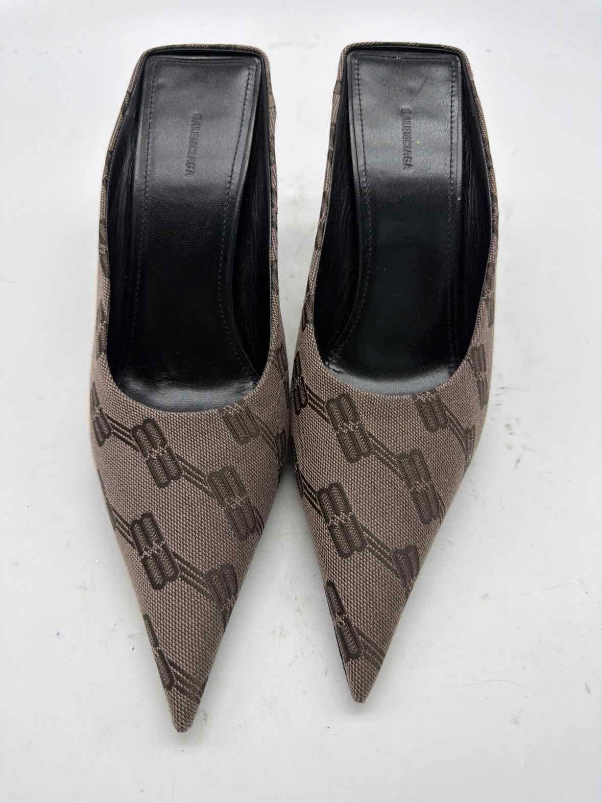 Pre-Owned Balenciaga Grey Size 37 Mule Heels | True Fashionistas.