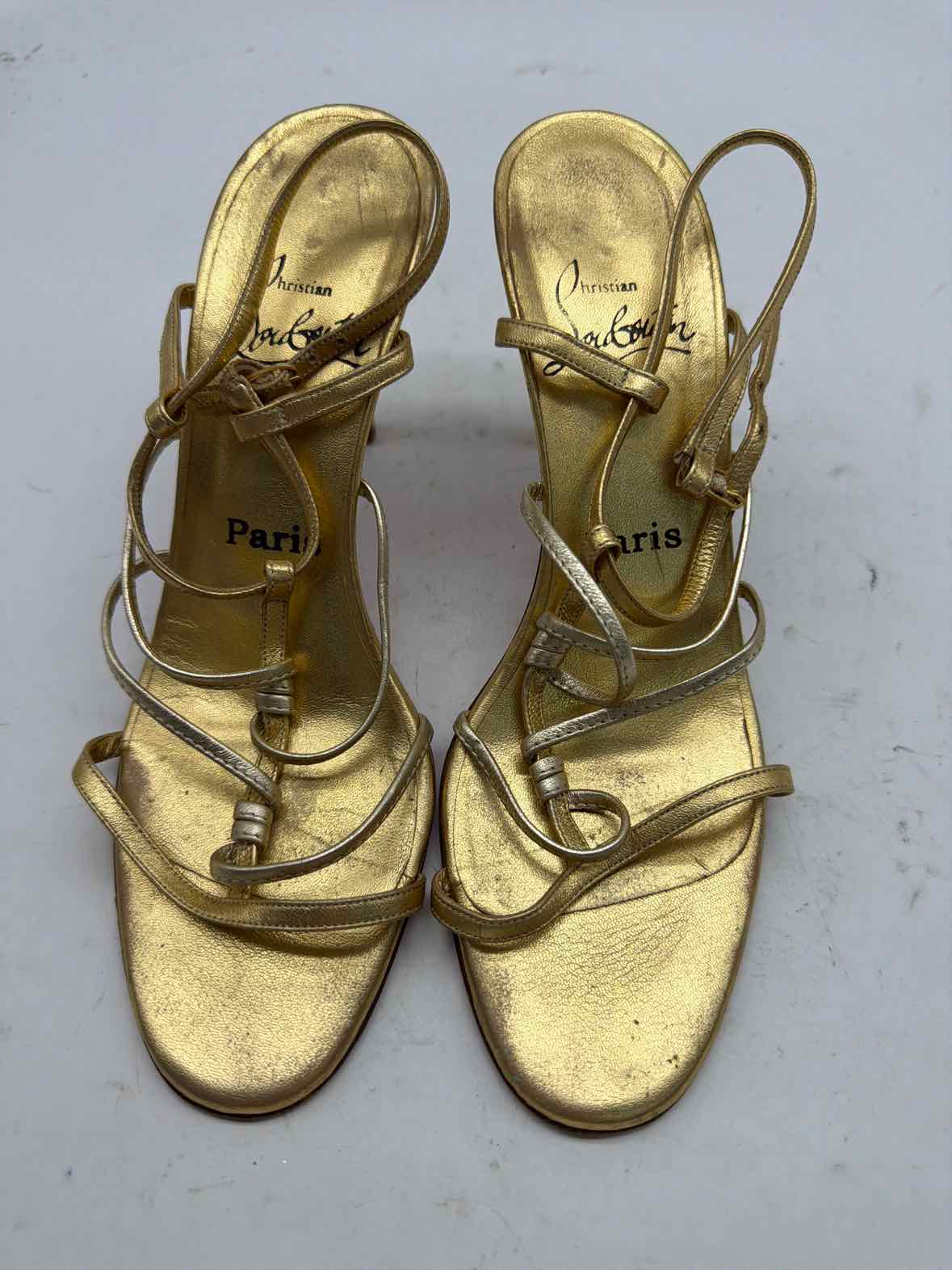Pre-Owned Christian Louboutin Gold Size 8 Strappy Heels | True Fashionistas.